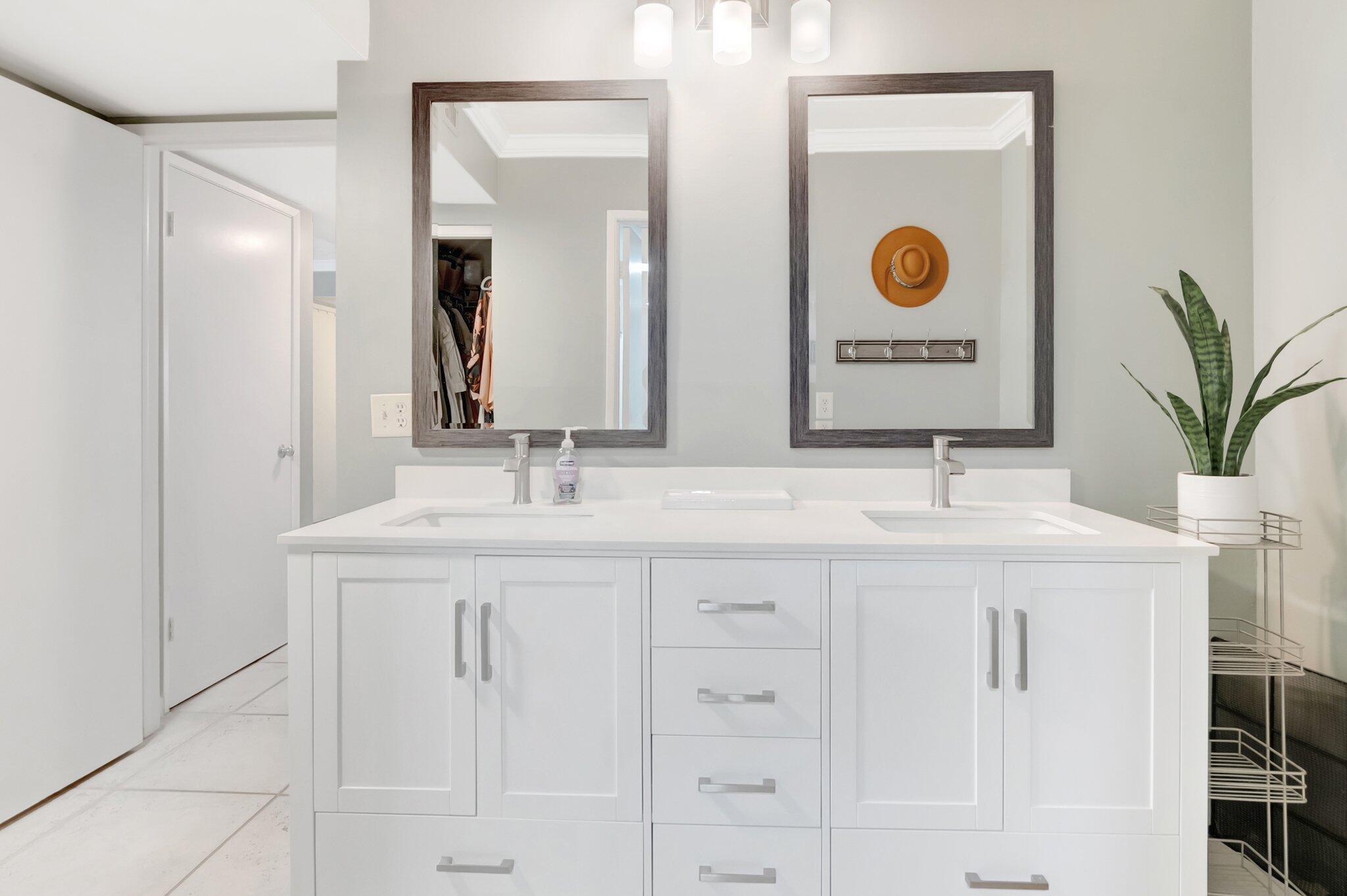 5801 Camino Del Sol 102