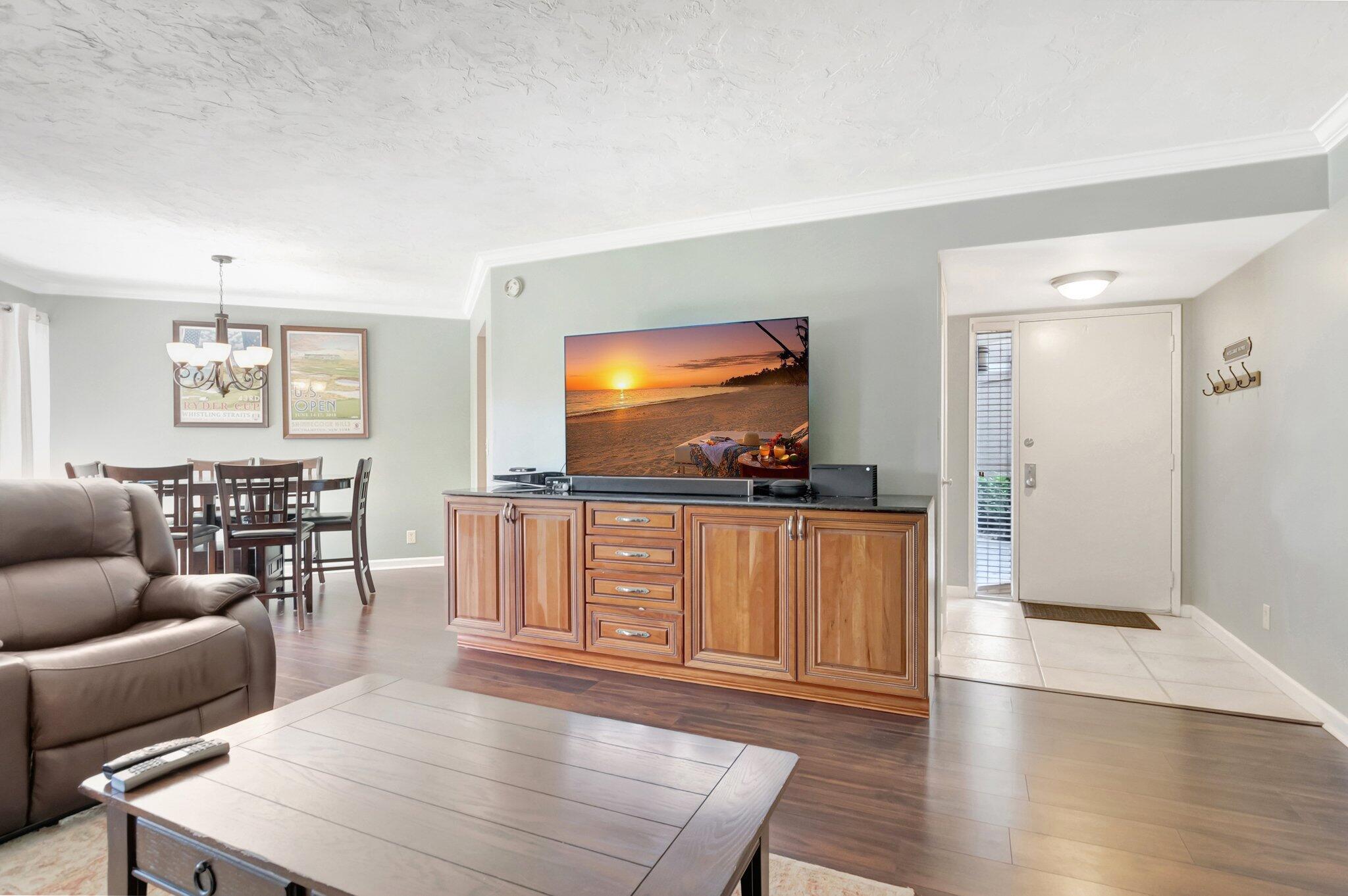 5801 Camino Del Sol 102