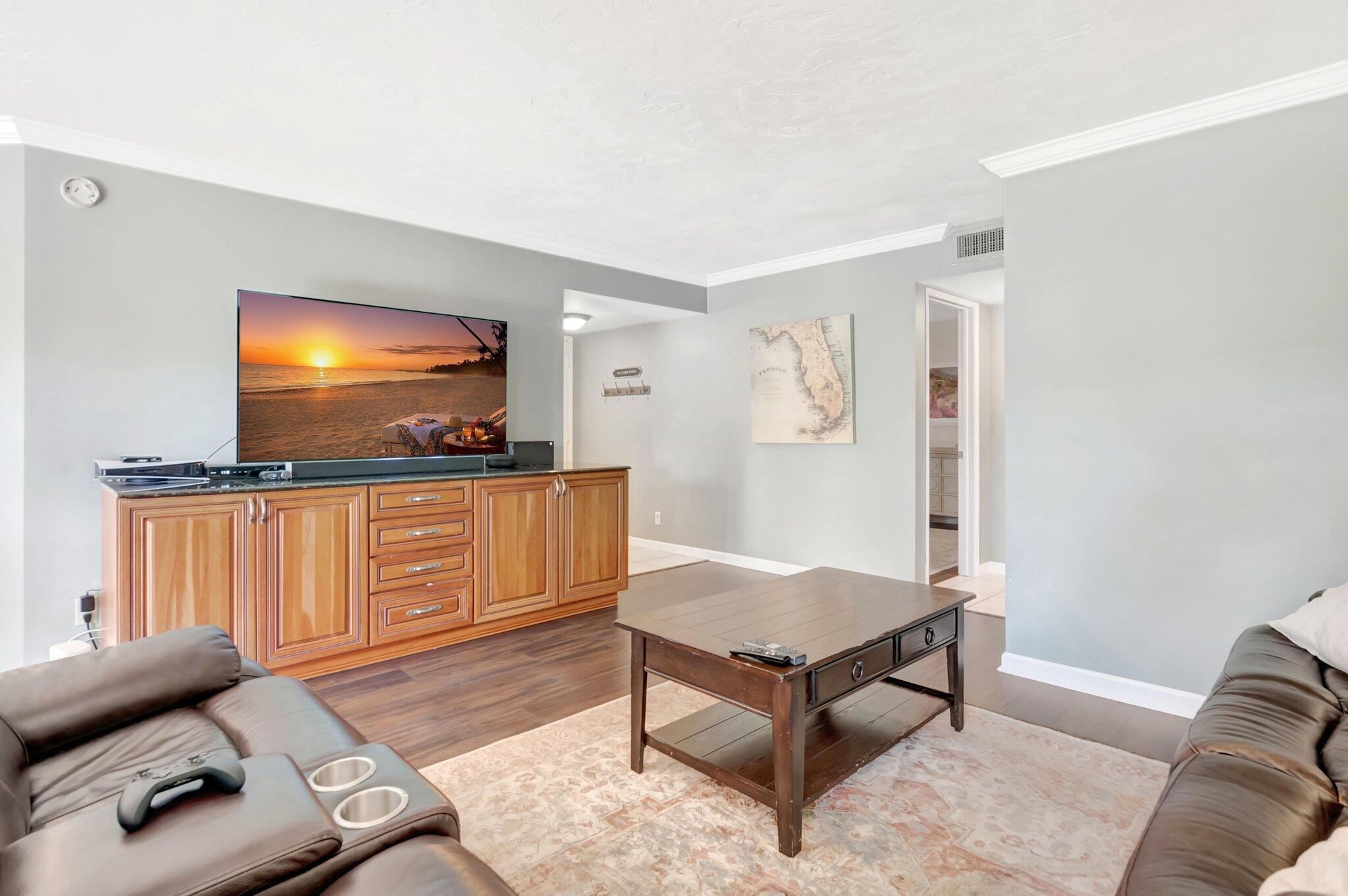 5801 Camino Del Sol 102