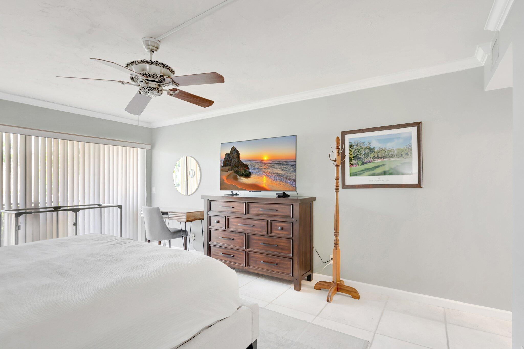 5801 Camino Del Sol 102