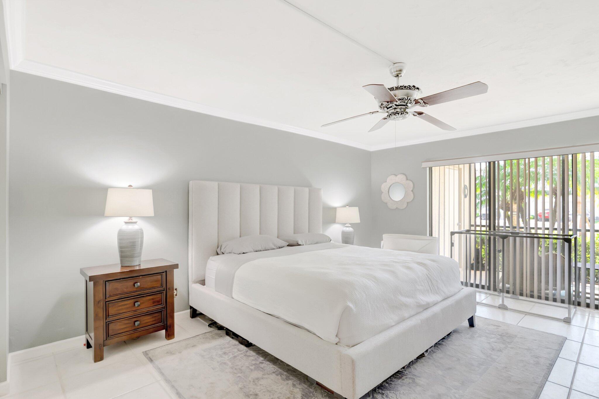 5801 Camino Del Sol 102