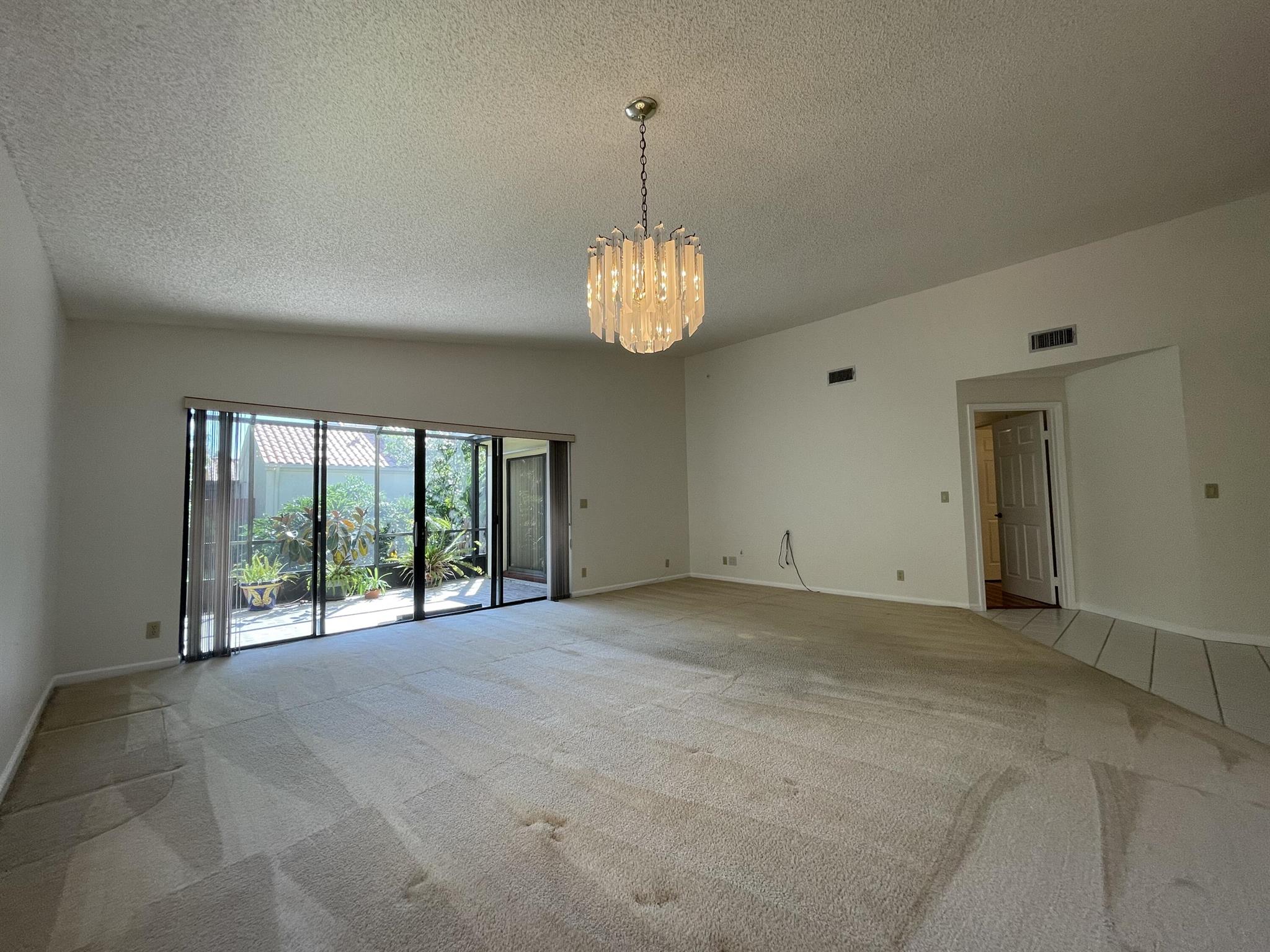 2575 La Cristal Circle