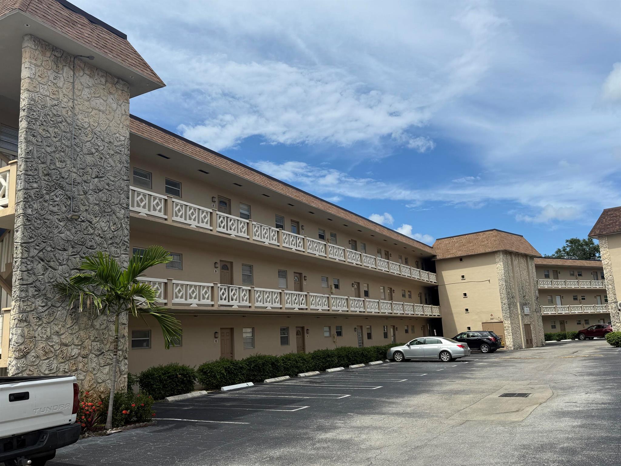 5061 W Oakland Park Blvd 203