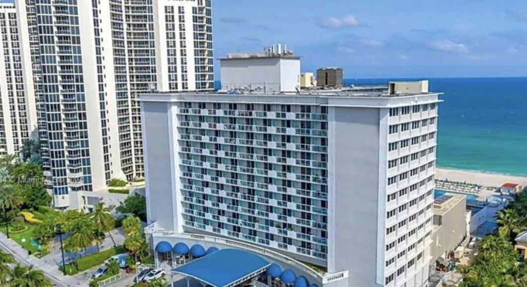 19201 Collins Avenue 448