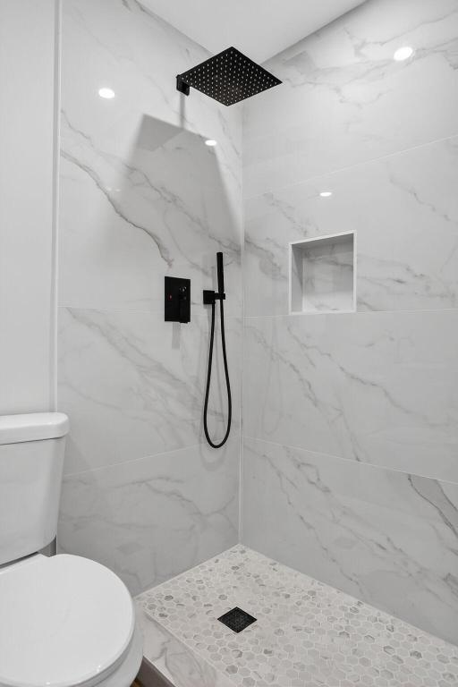 1851 NE 25th Avenue 2