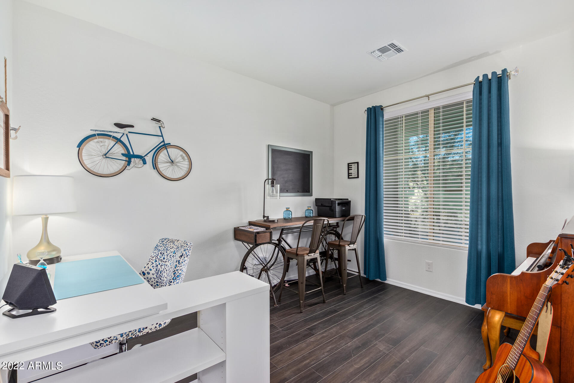 17555 W MONTE LINDO Lane