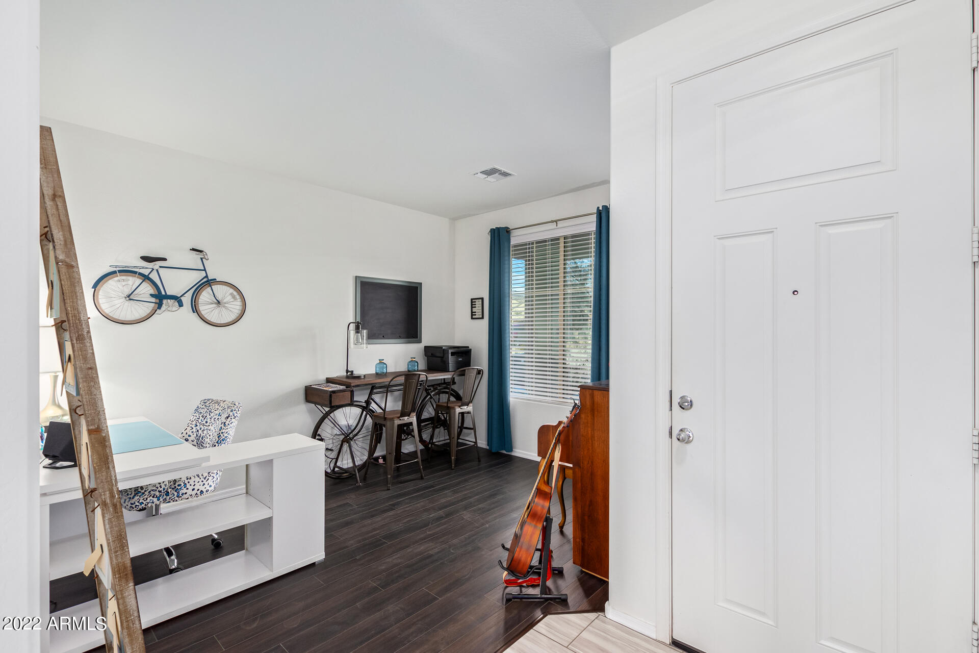 17555 W MONTE LINDO Lane