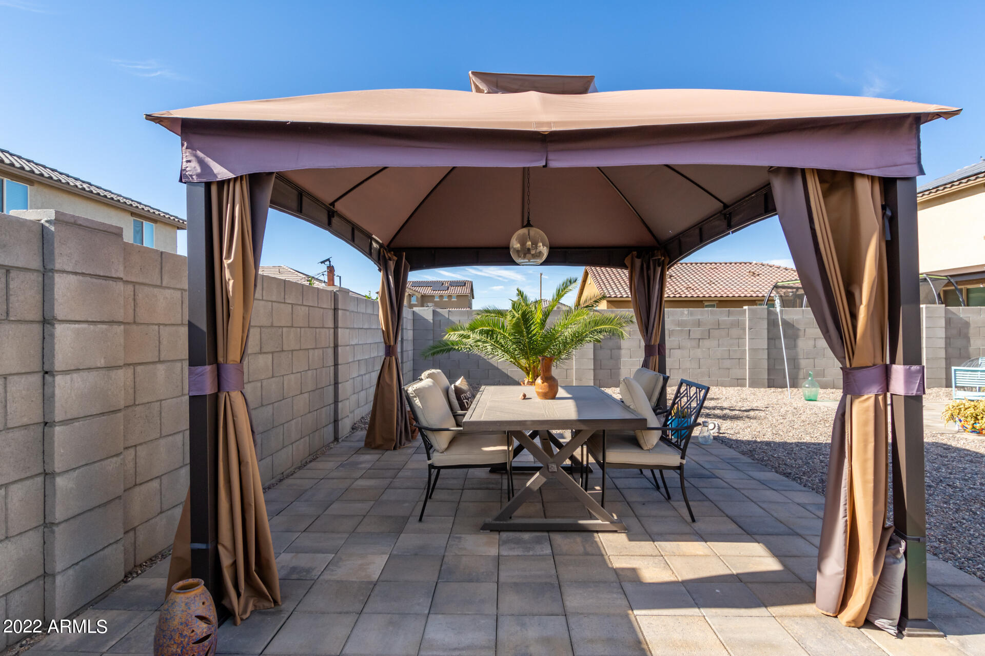 17555 W MONTE LINDO Lane