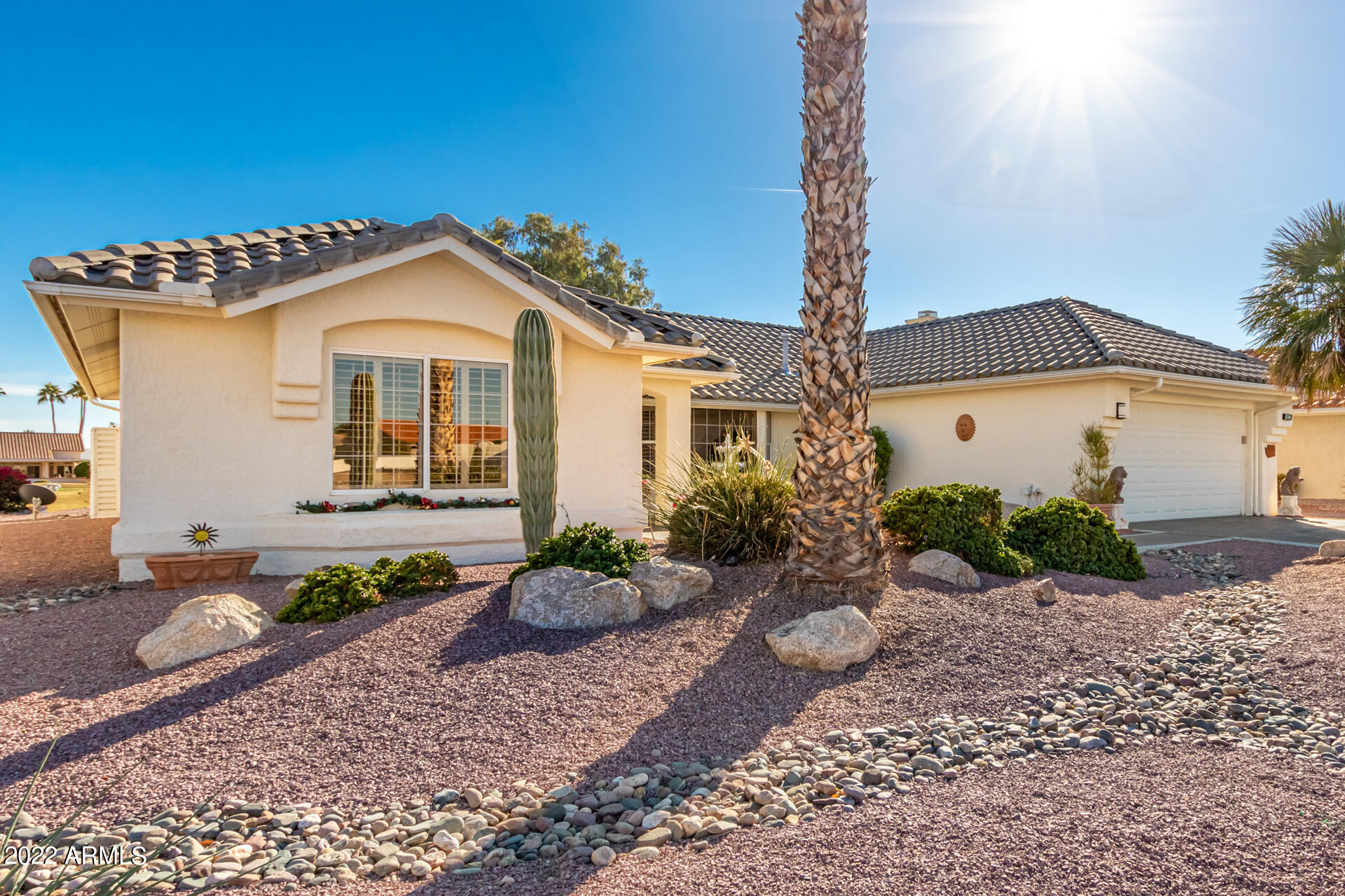 14817 W RAVENSWOOD Drive