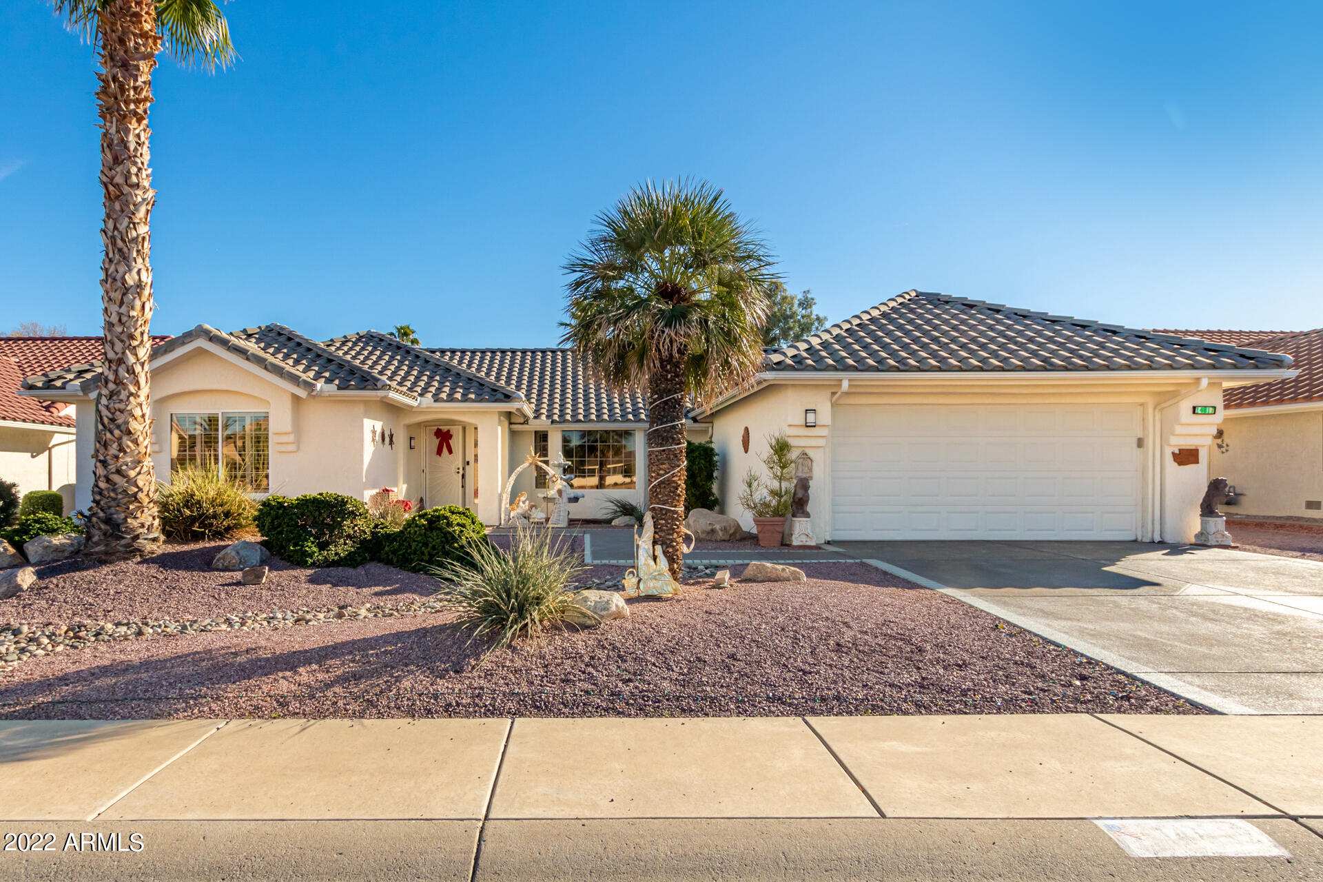 14817 W RAVENSWOOD Drive