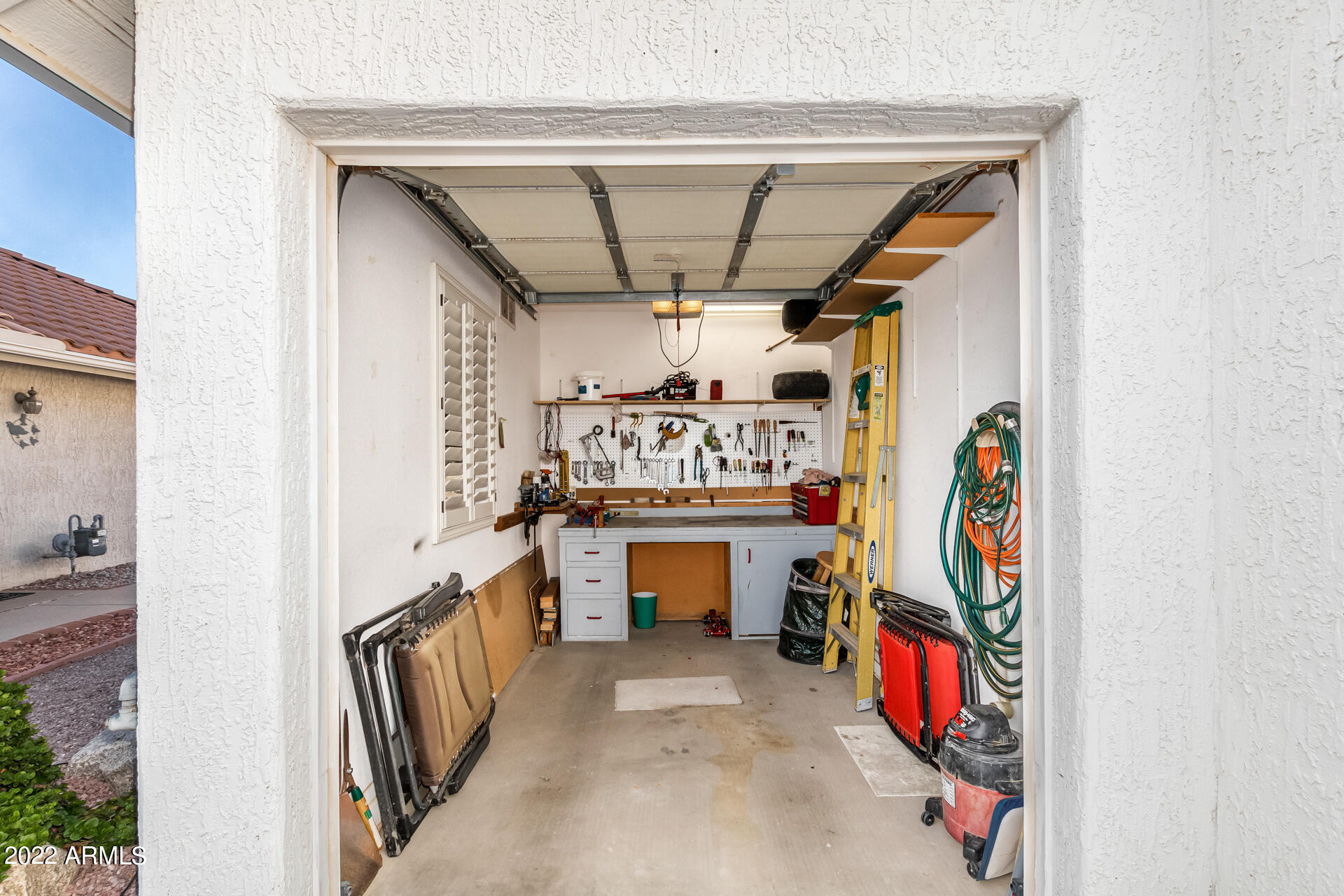 14817 W RAVENSWOOD Drive