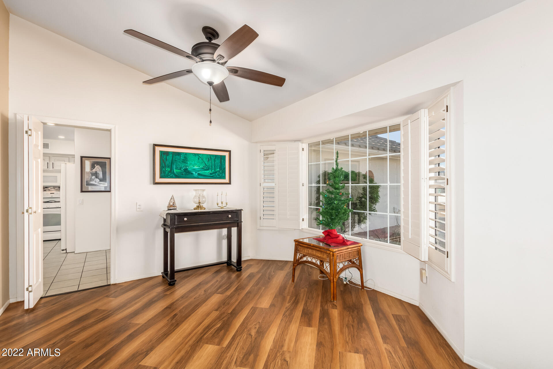 14817 W RAVENSWOOD Drive