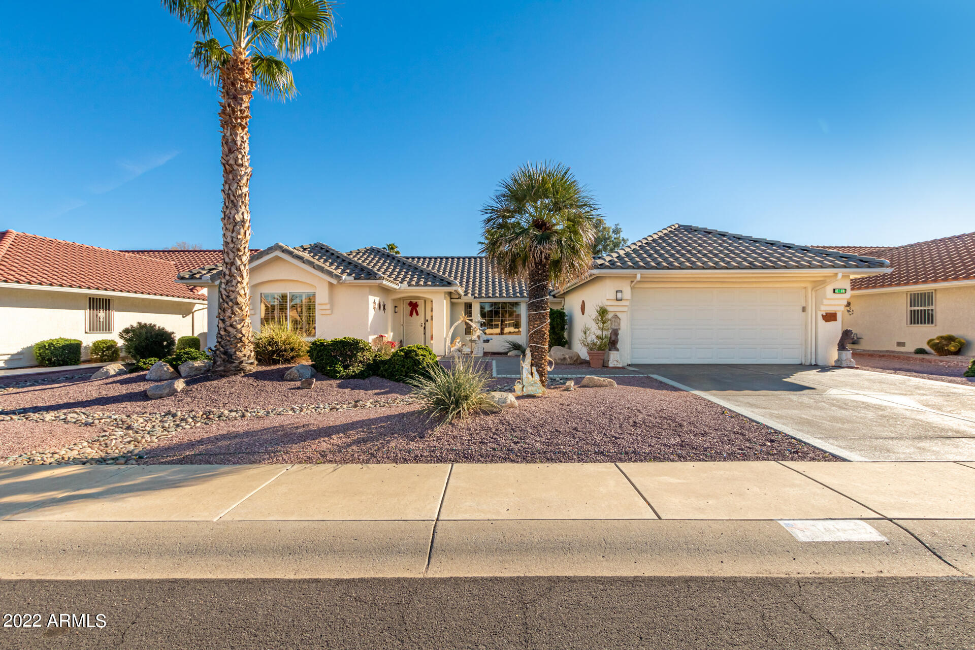 14817 W RAVENSWOOD Drive