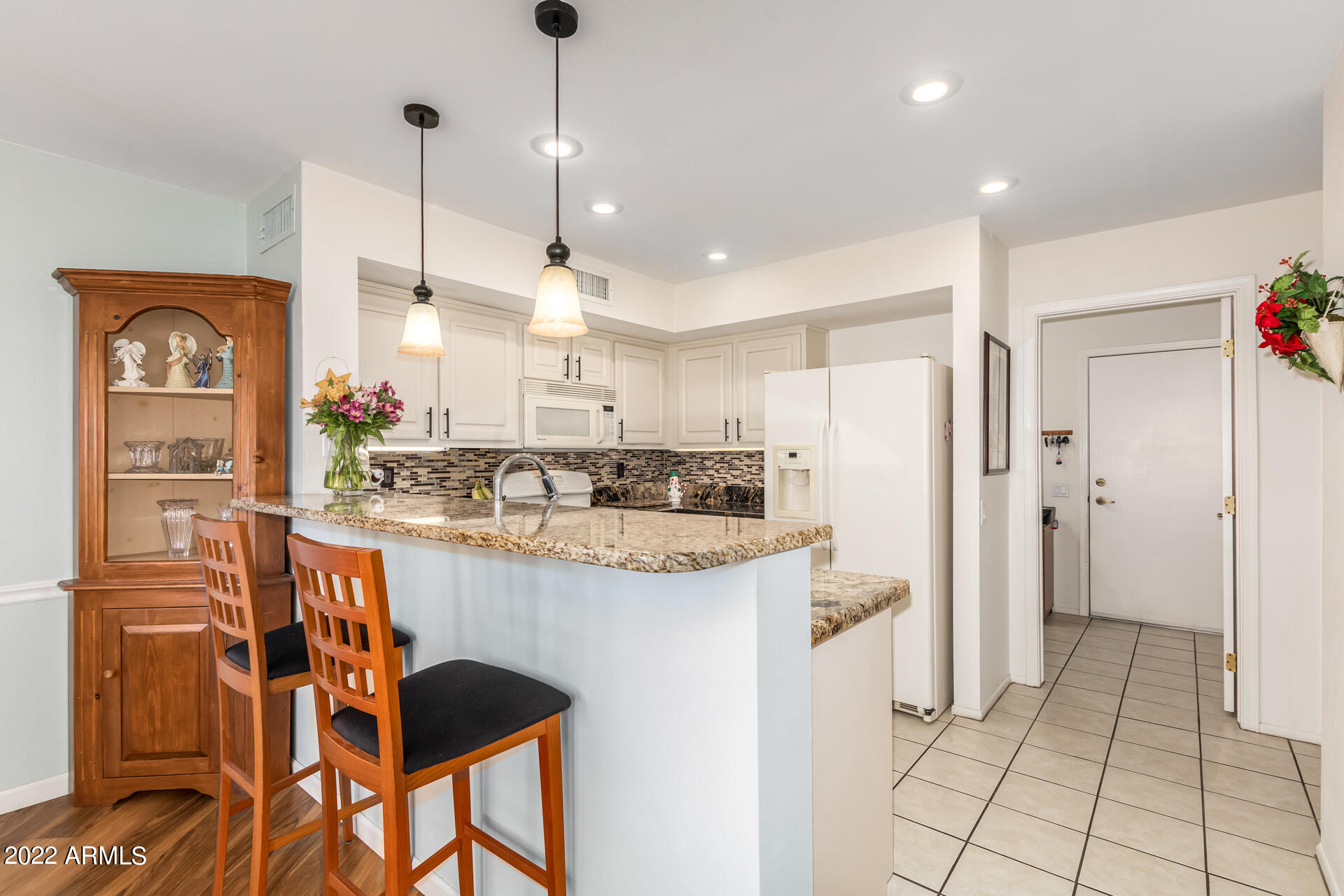 14817 W RAVENSWOOD Drive