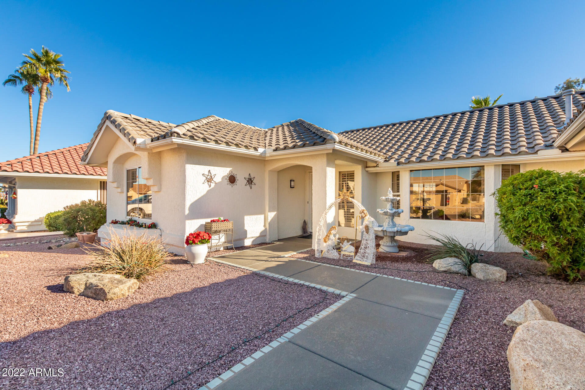 14817 W RAVENSWOOD Drive