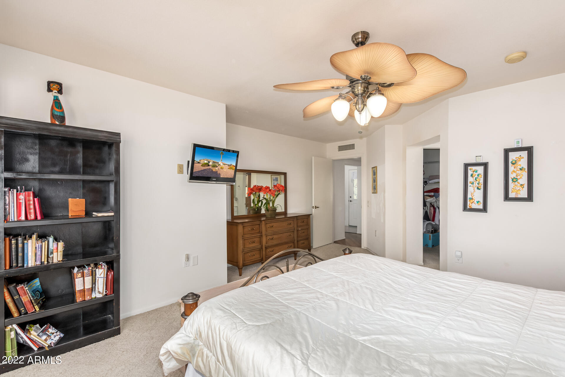 14817 W RAVENSWOOD Drive