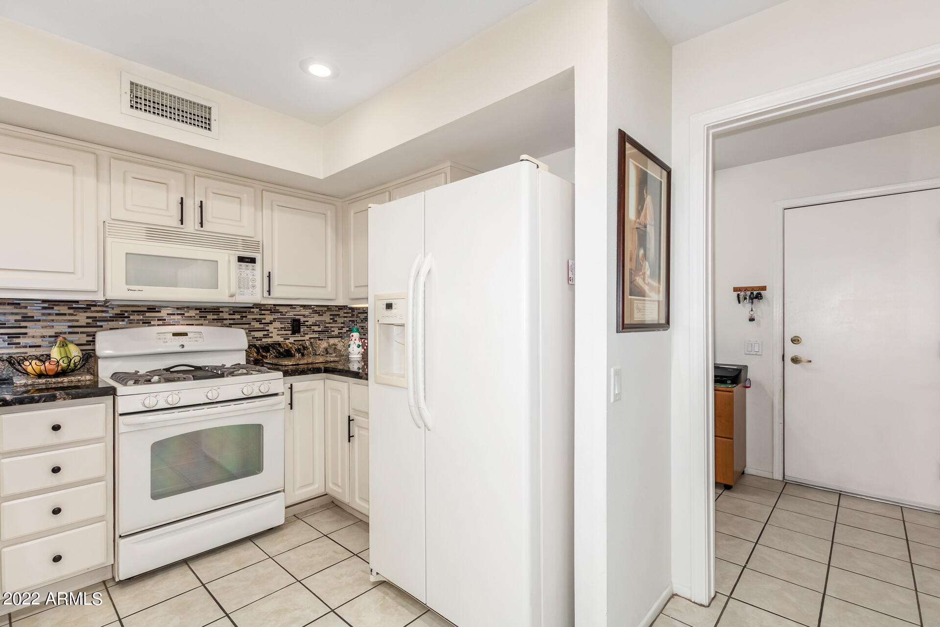 14817 W RAVENSWOOD Drive