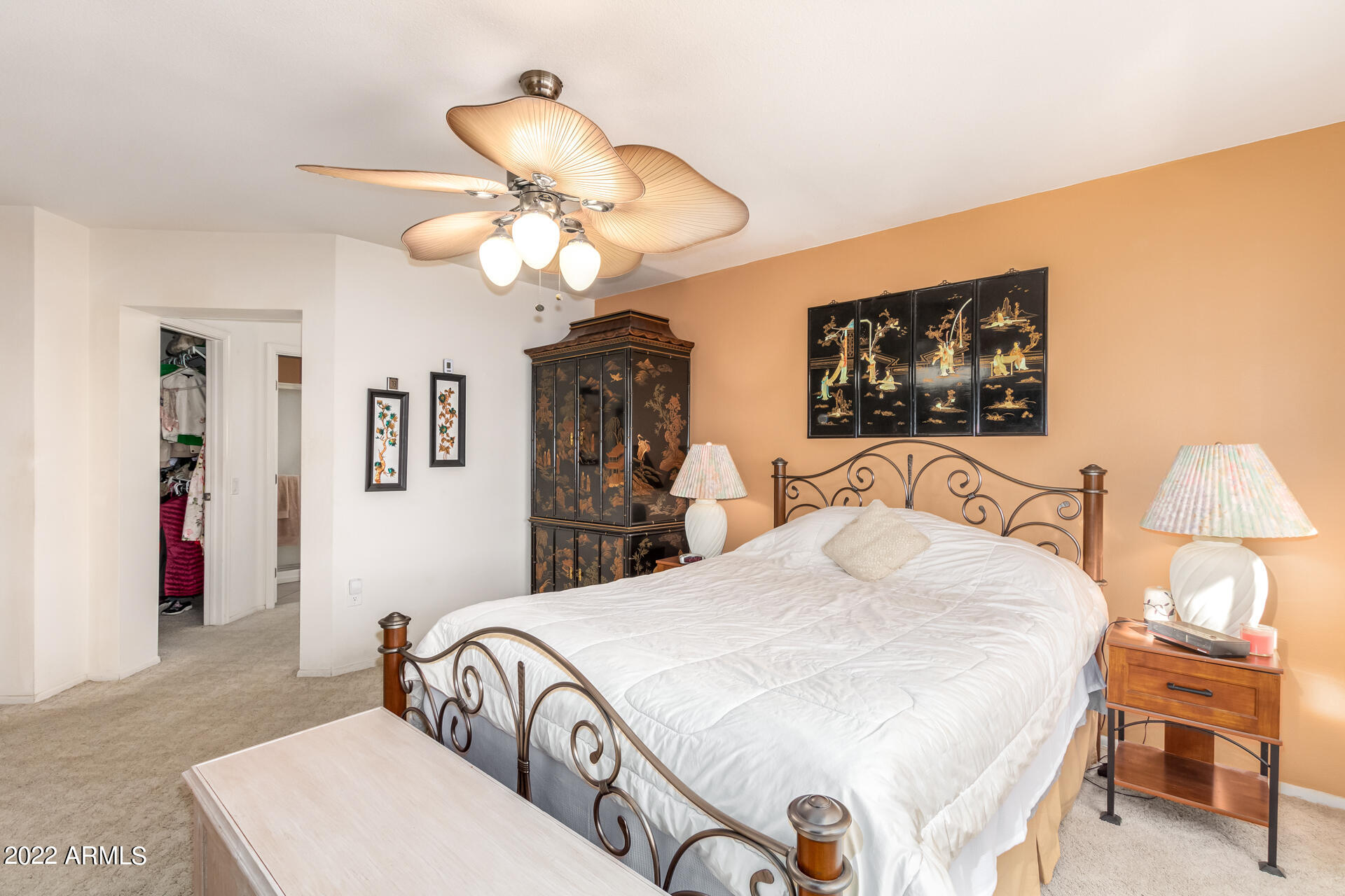 14817 W RAVENSWOOD Drive