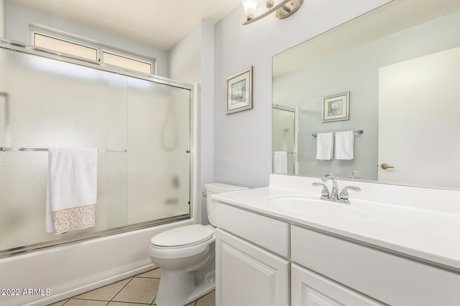 14817 W RAVENSWOOD Drive