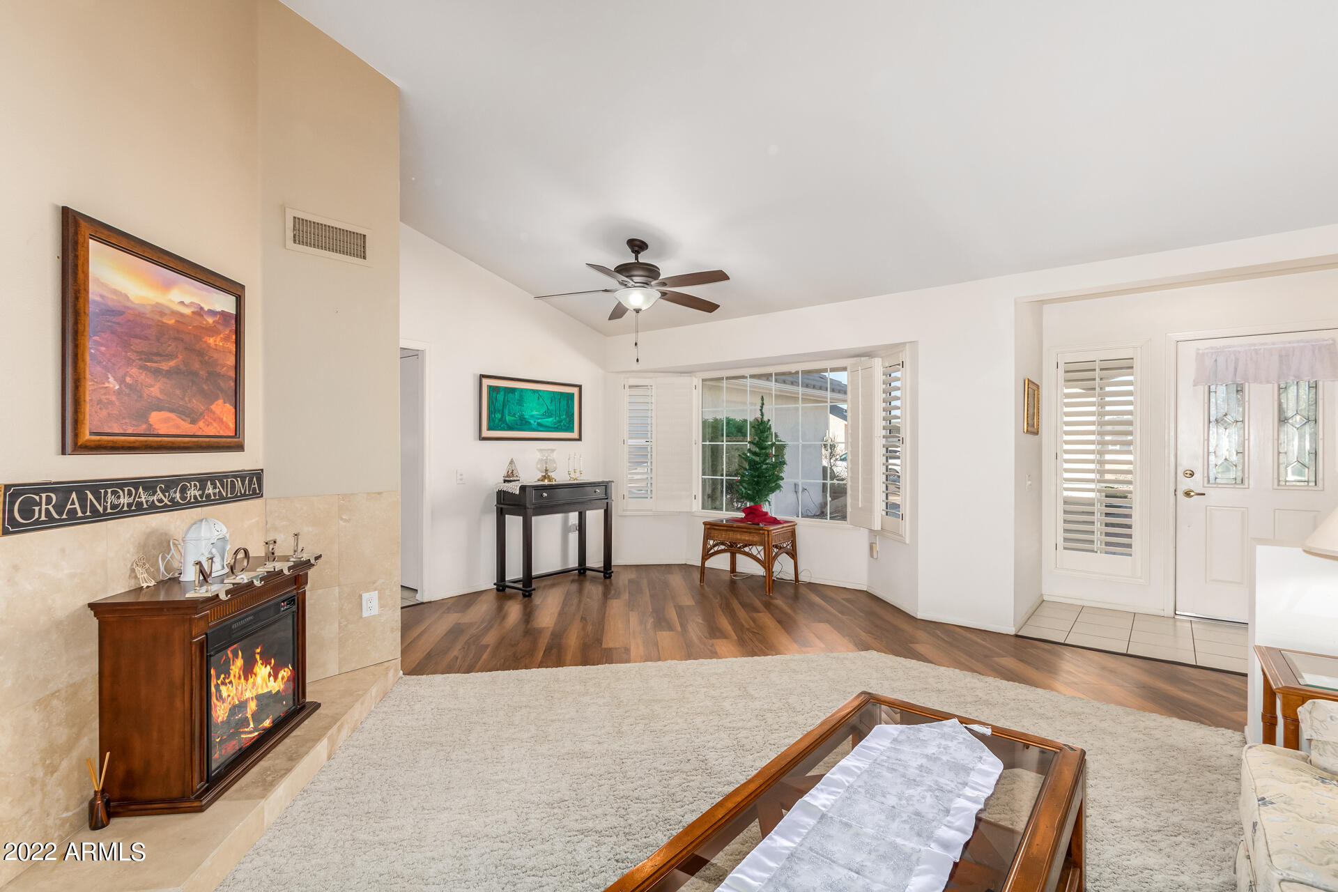 14817 W RAVENSWOOD Drive