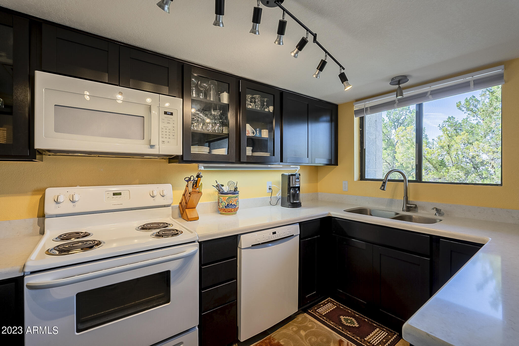 2524 S EL PARADISO Street # 73