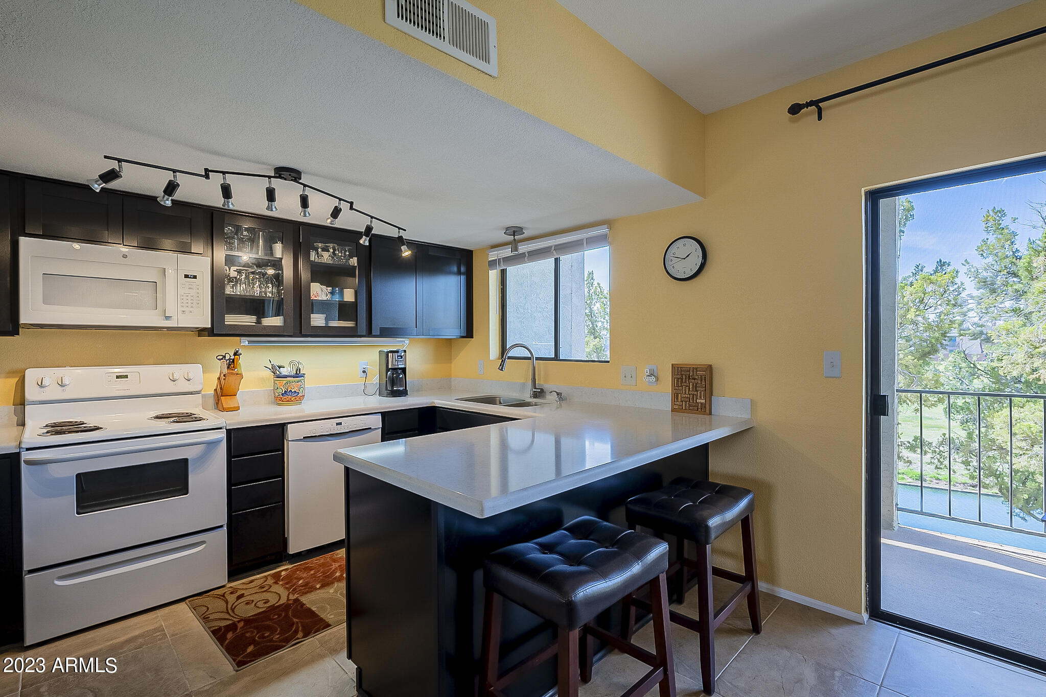 2524 S EL PARADISO Street # 73