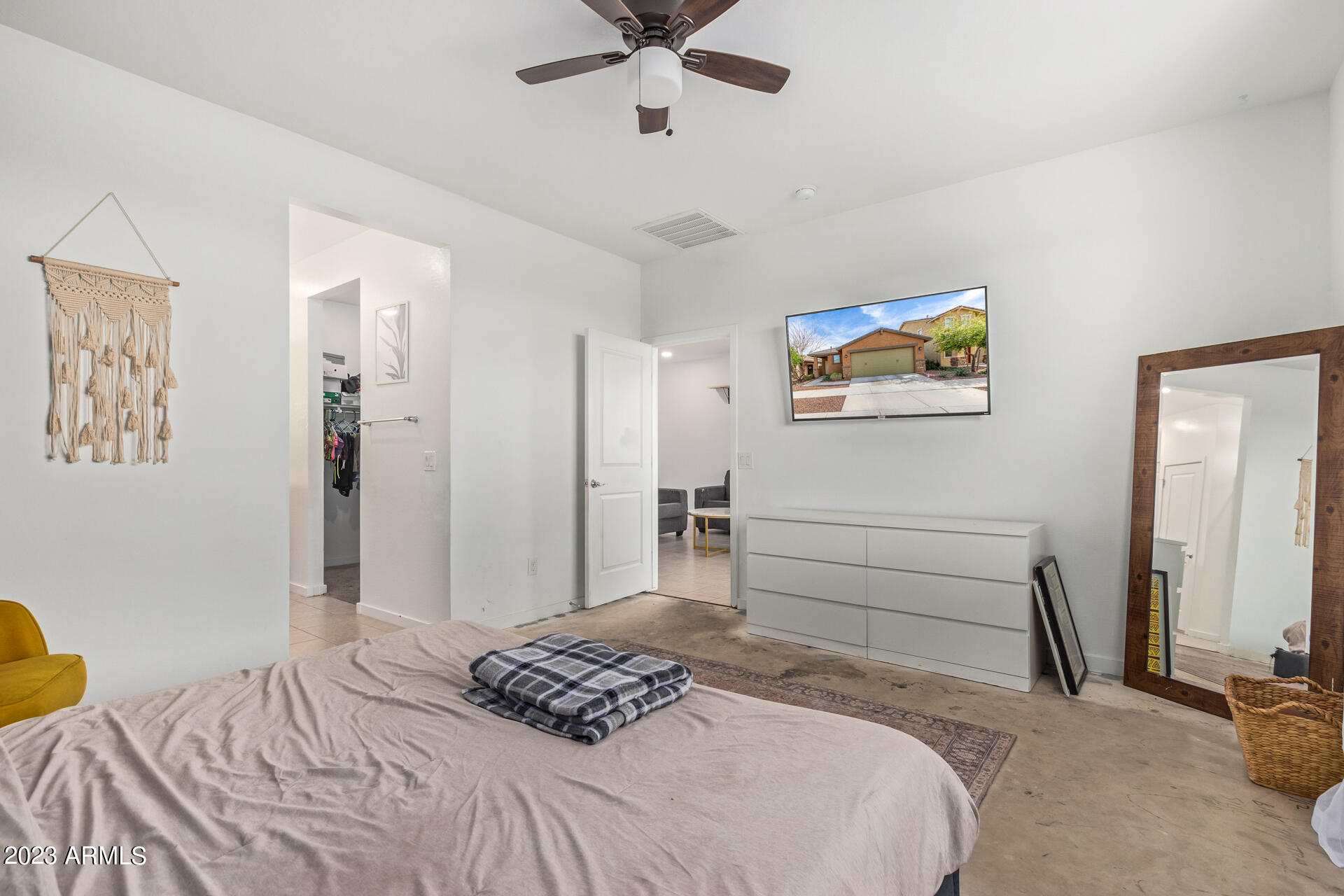 14381 W VALENTINE Street