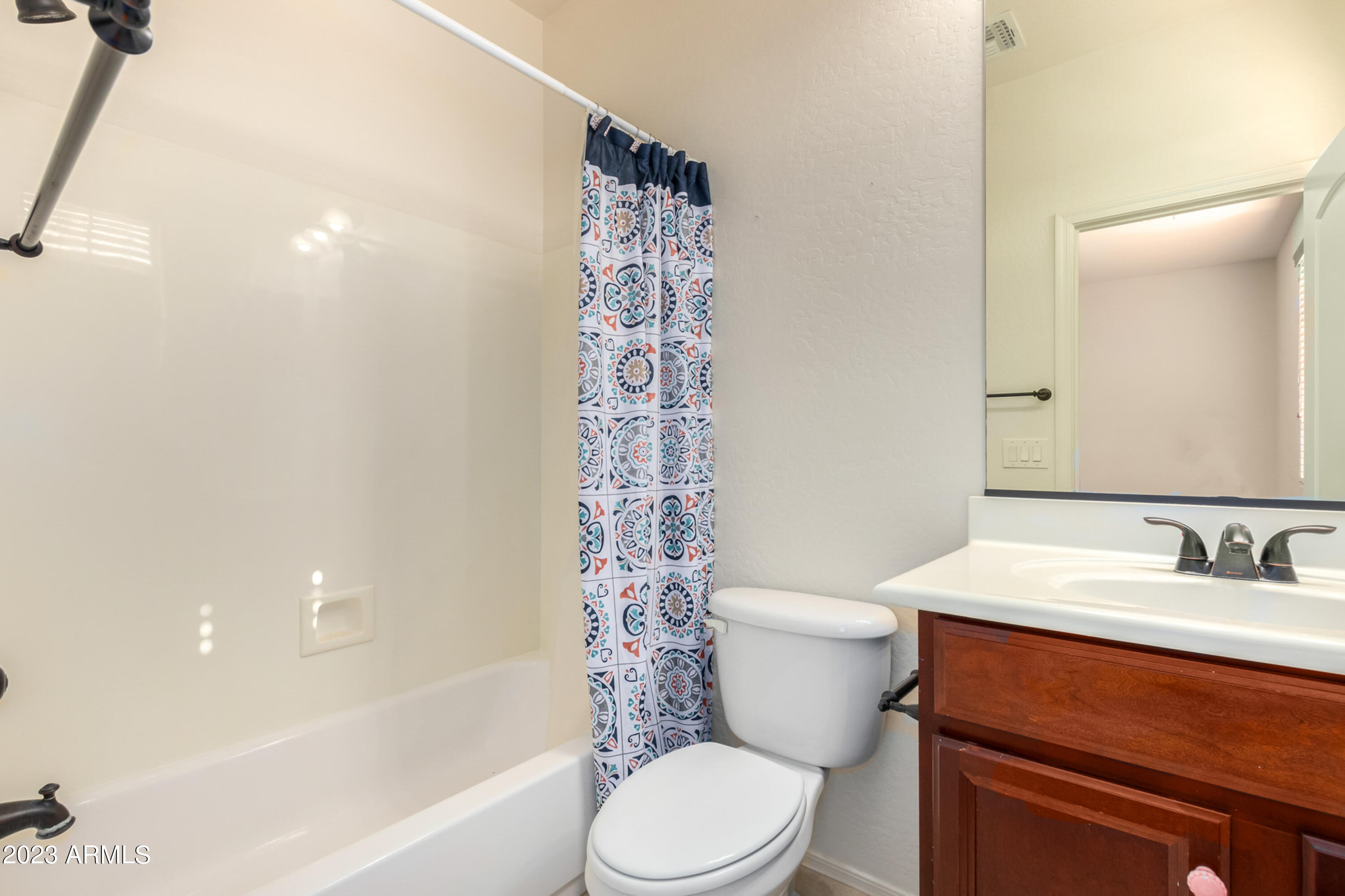 22015 N DIAMOND Drive