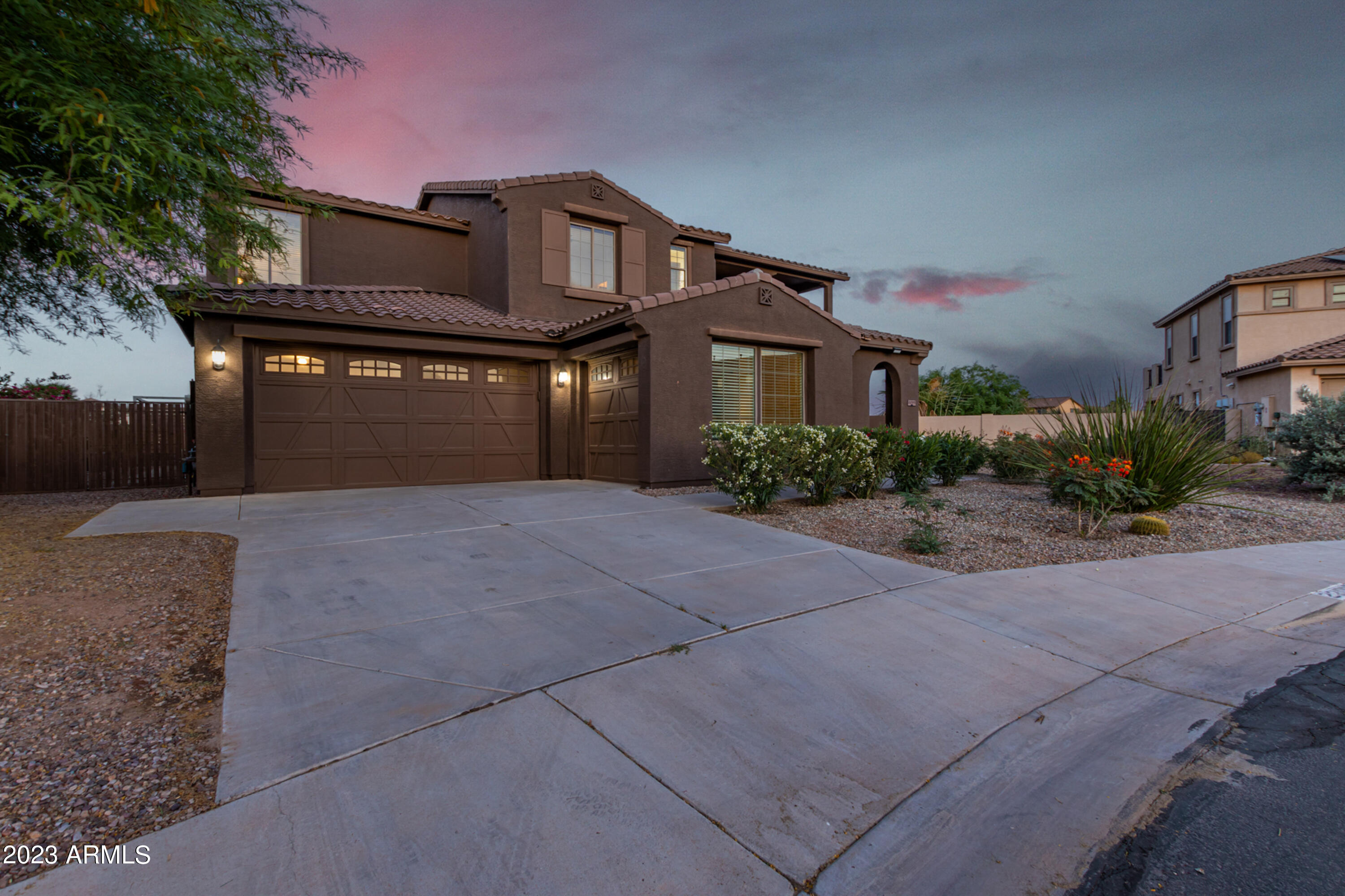 22015 N DIAMOND Drive