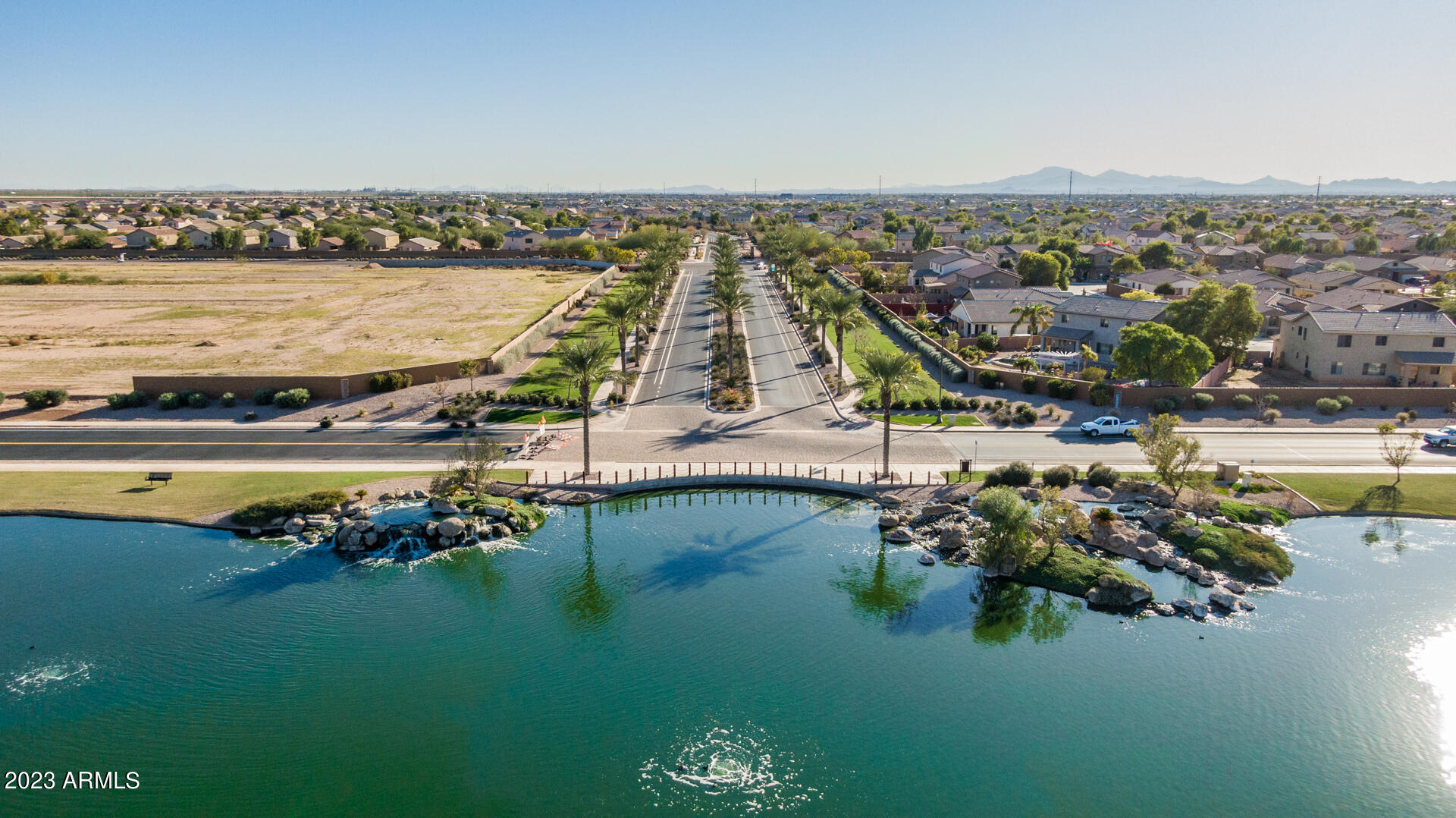 22015 N DIAMOND Drive