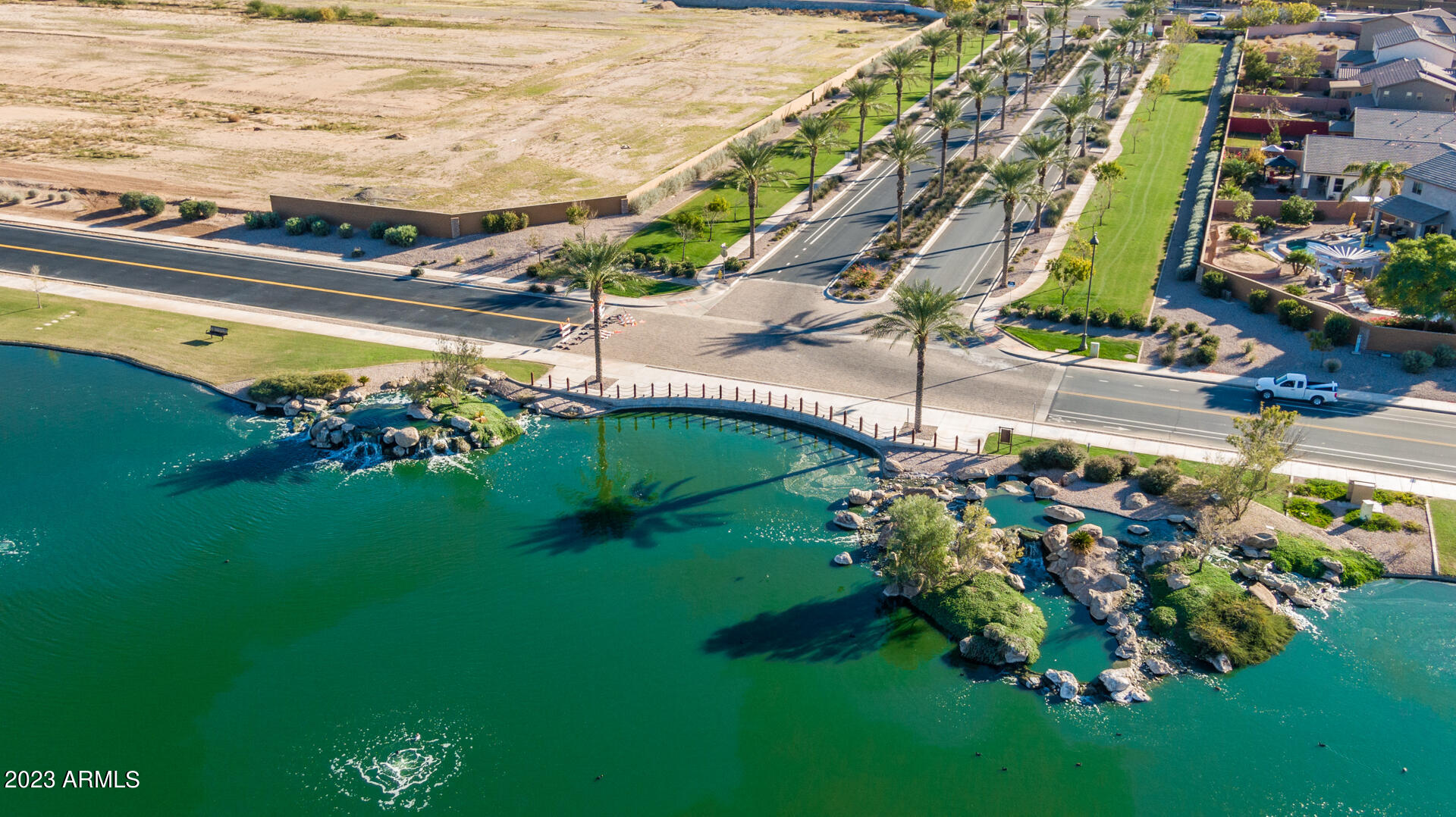 22015 N DIAMOND Drive