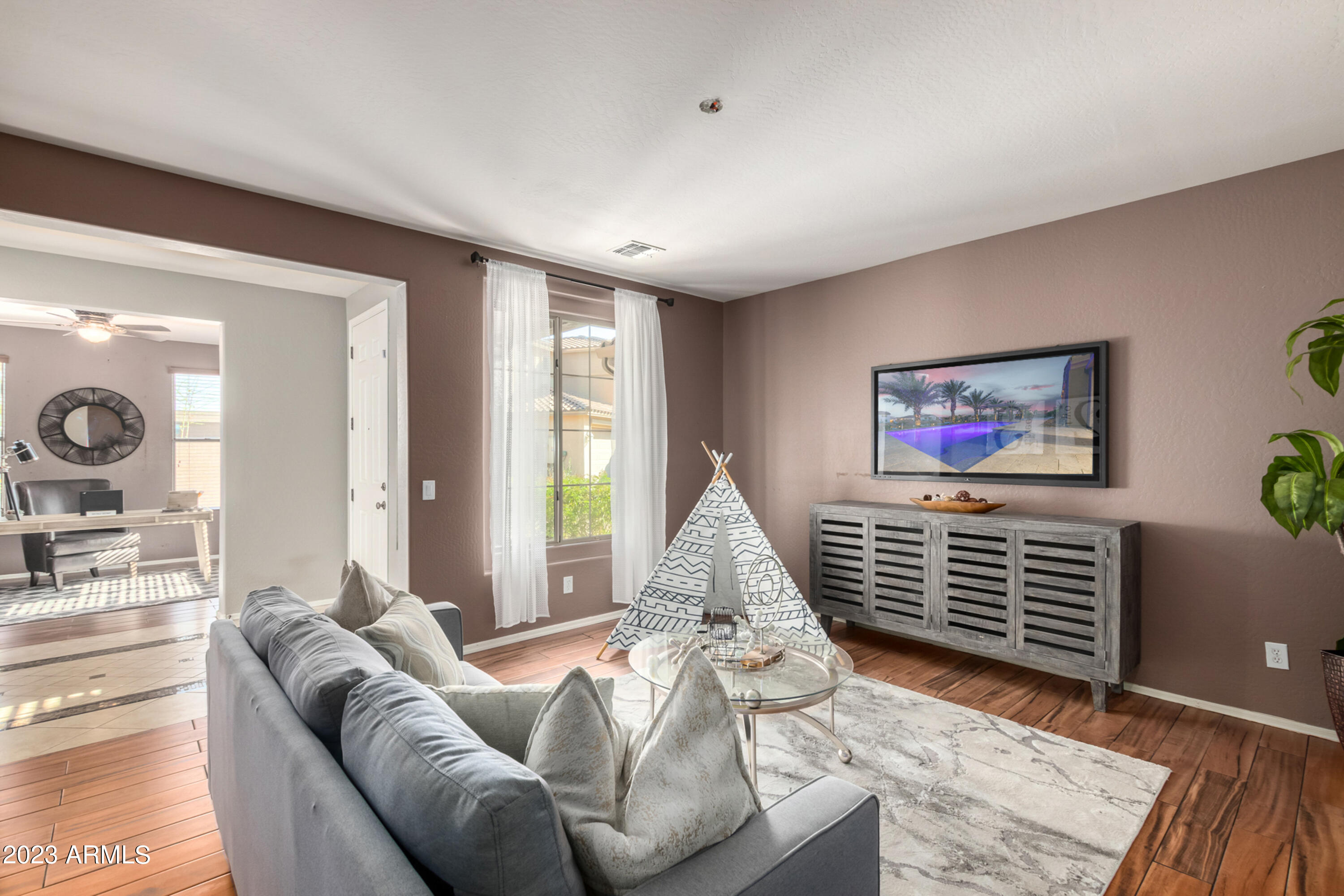 22015 N DIAMOND Drive