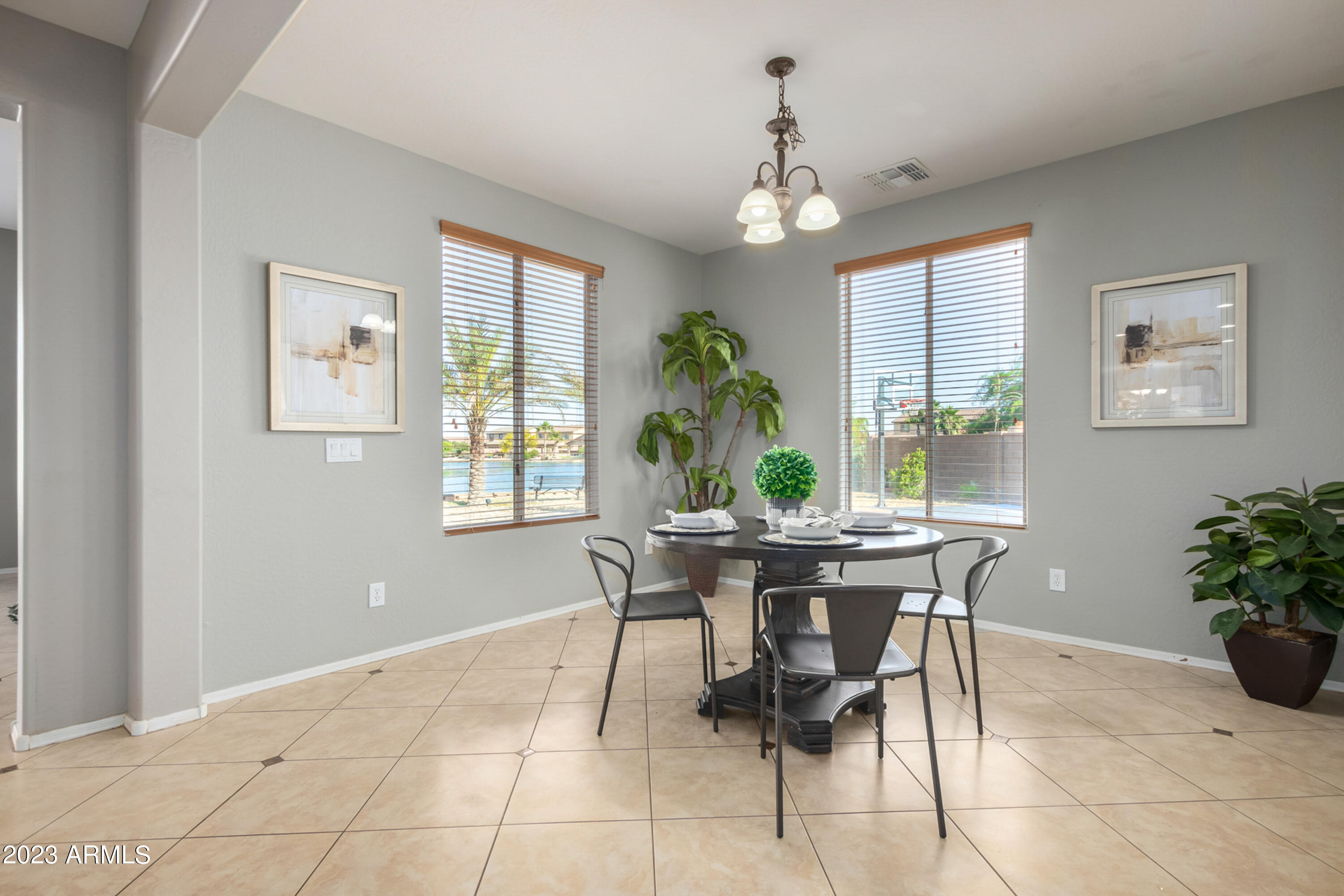 22015 N DIAMOND Drive