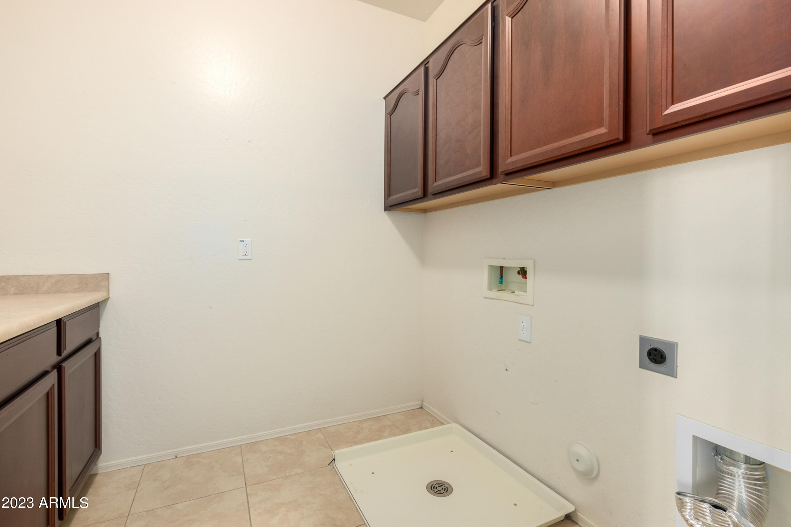 22015 N DIAMOND Drive