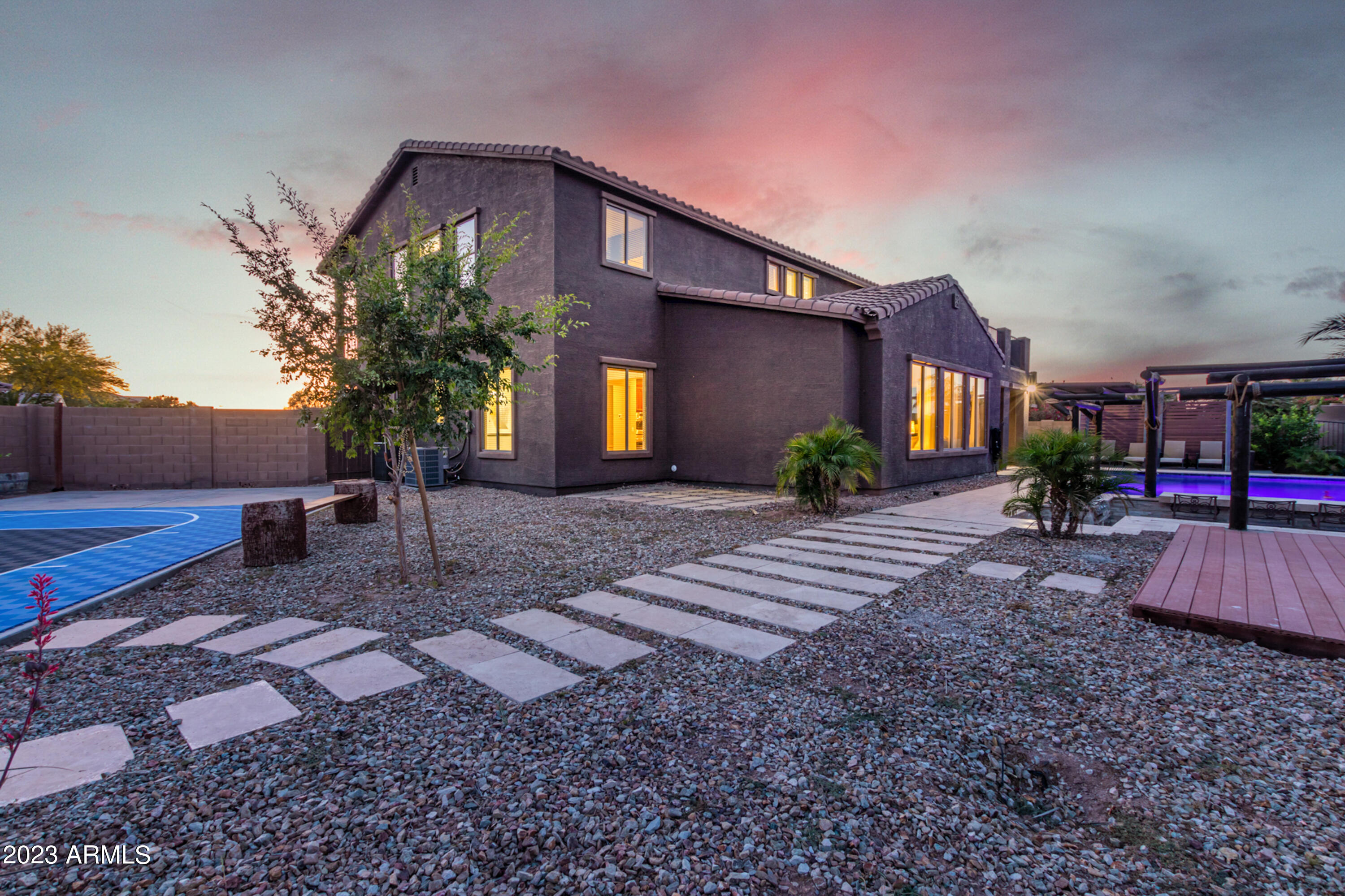 22015 N DIAMOND Drive