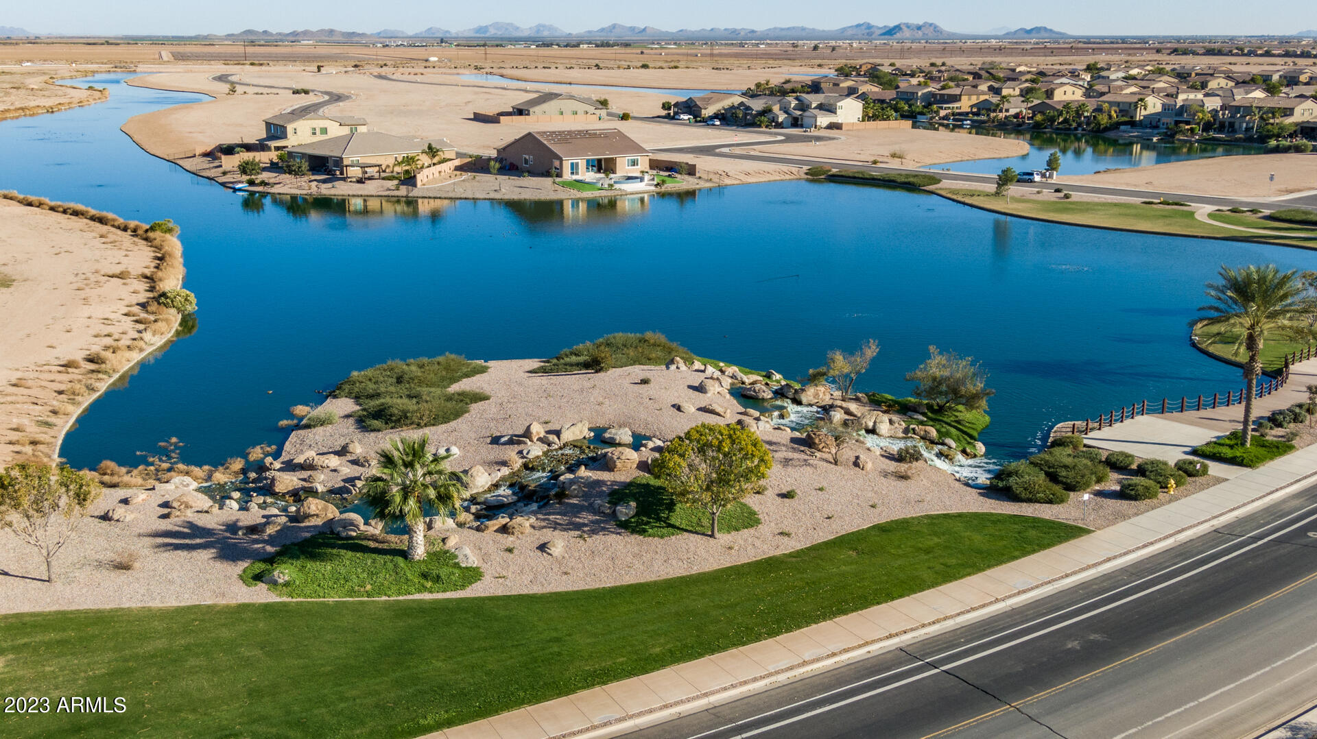 22015 N DIAMOND Drive