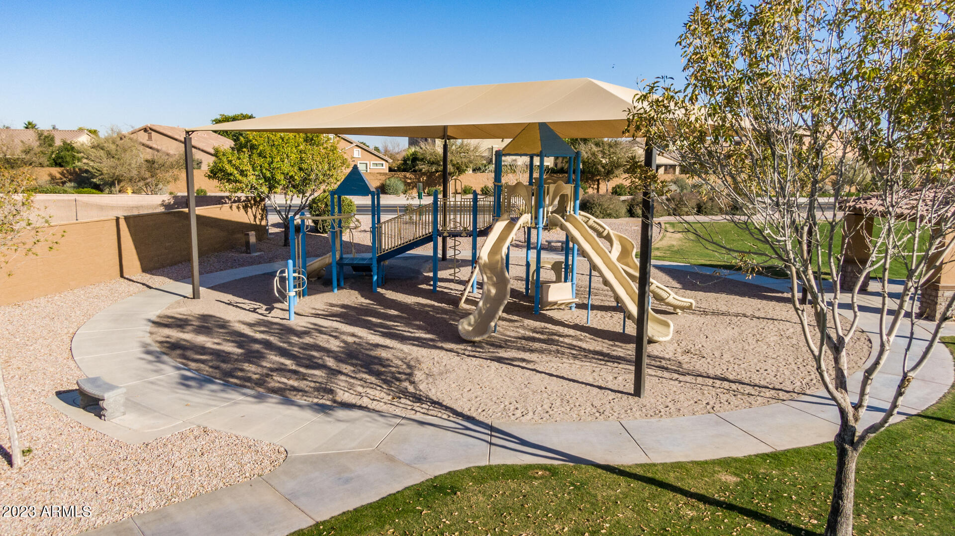 22015 N DIAMOND Drive