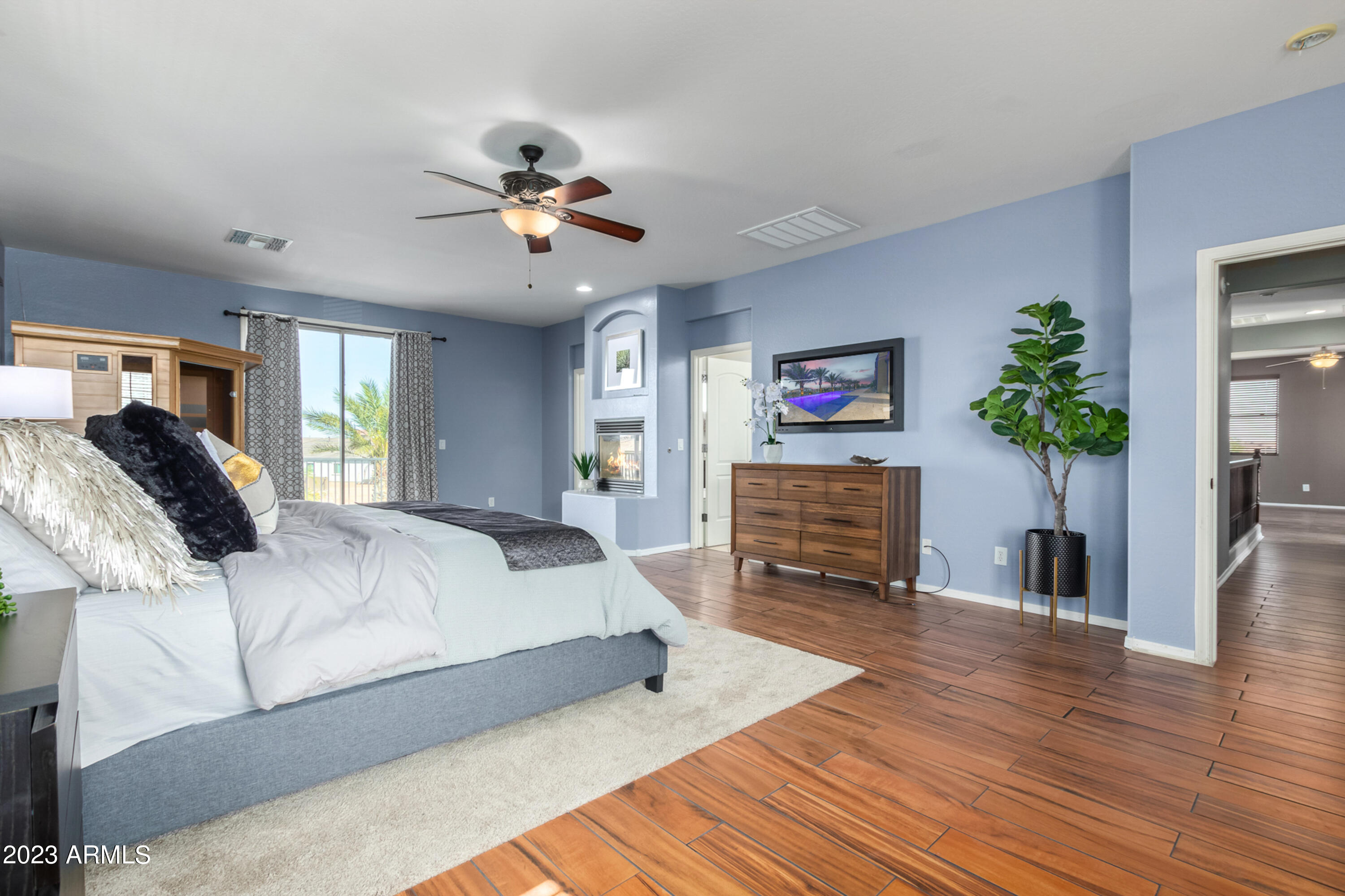 22015 N DIAMOND Drive