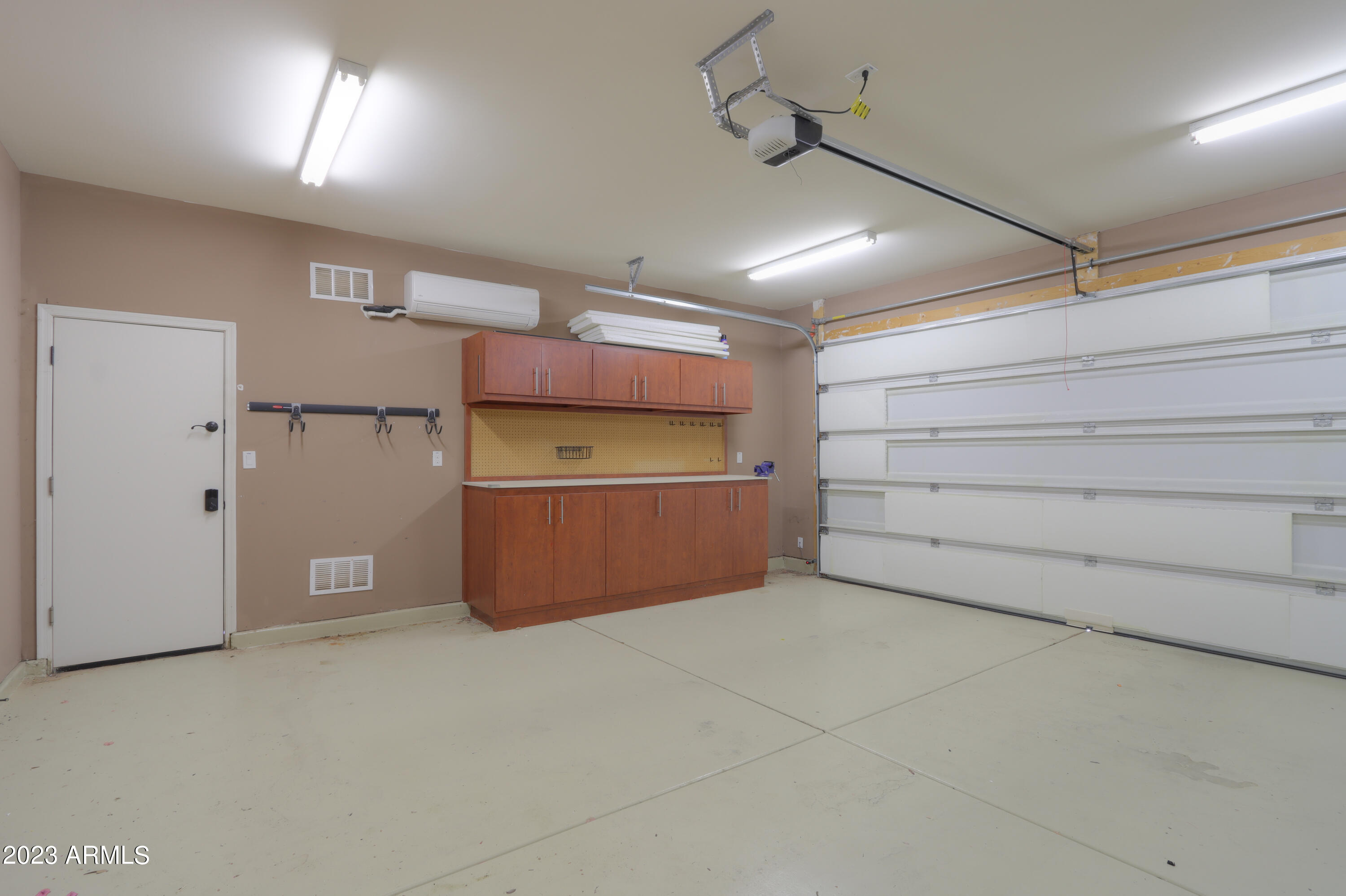 20497 N DANIELLE Avenue