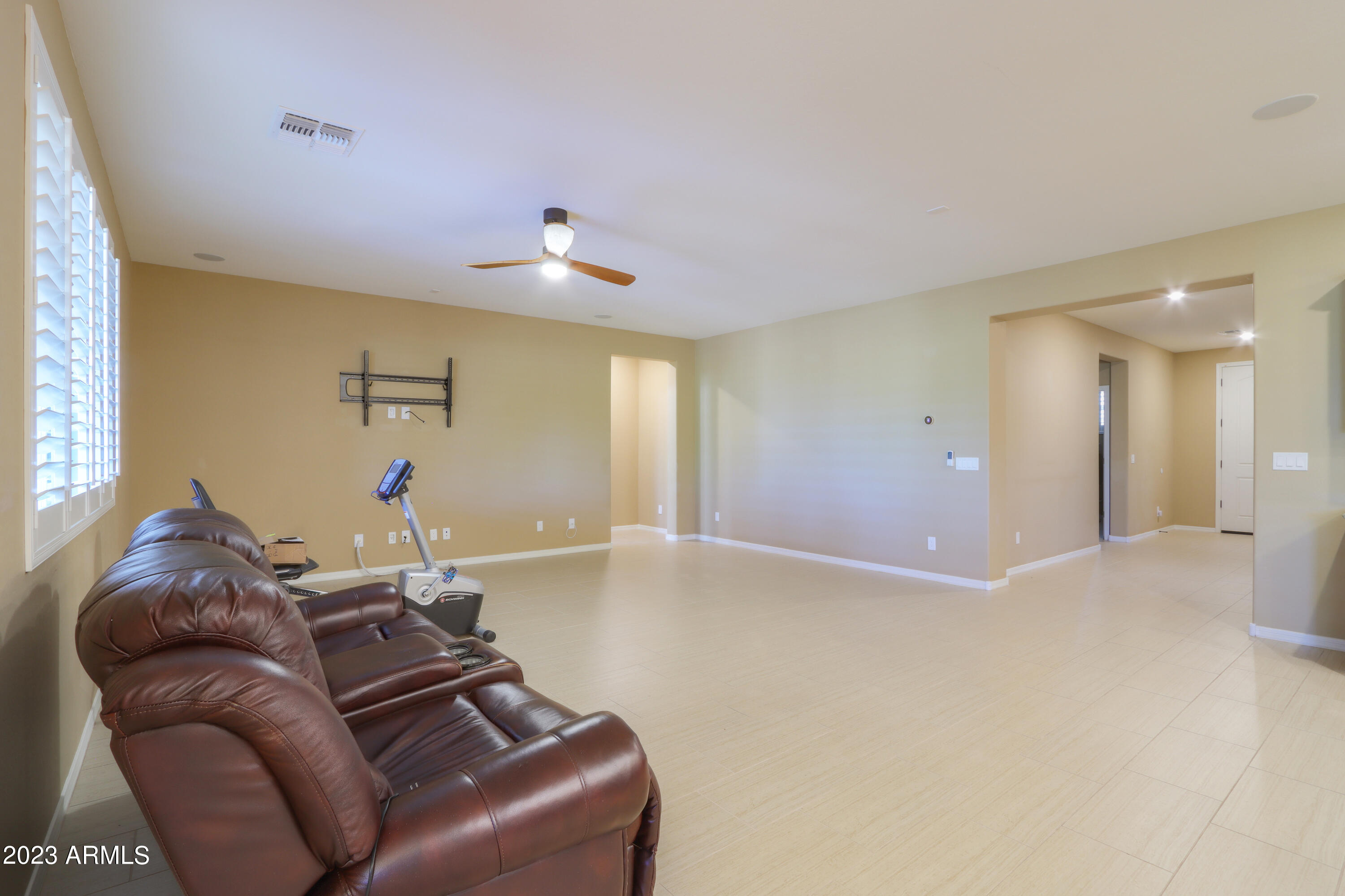 20497 N DANIELLE Avenue