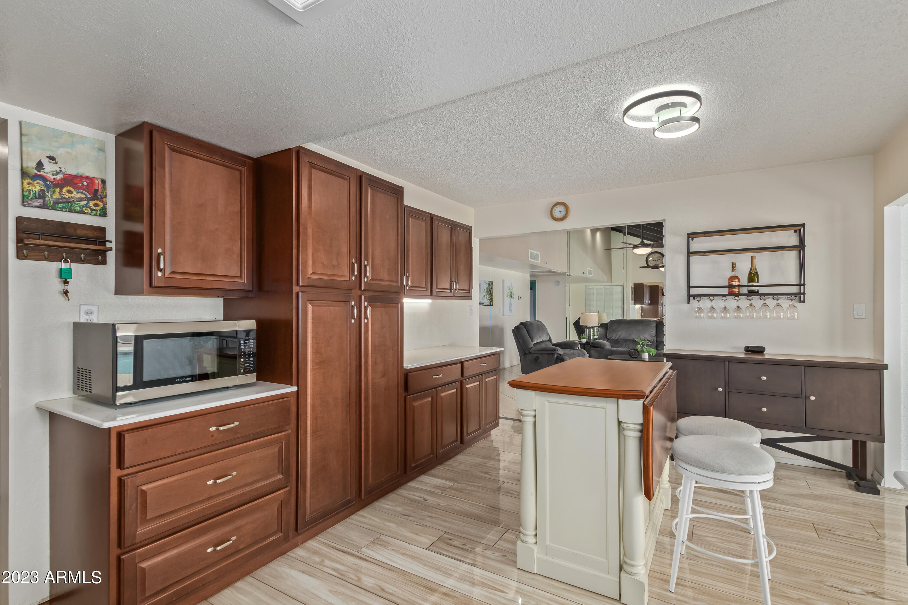 3841 W WOODRIDGE Drive