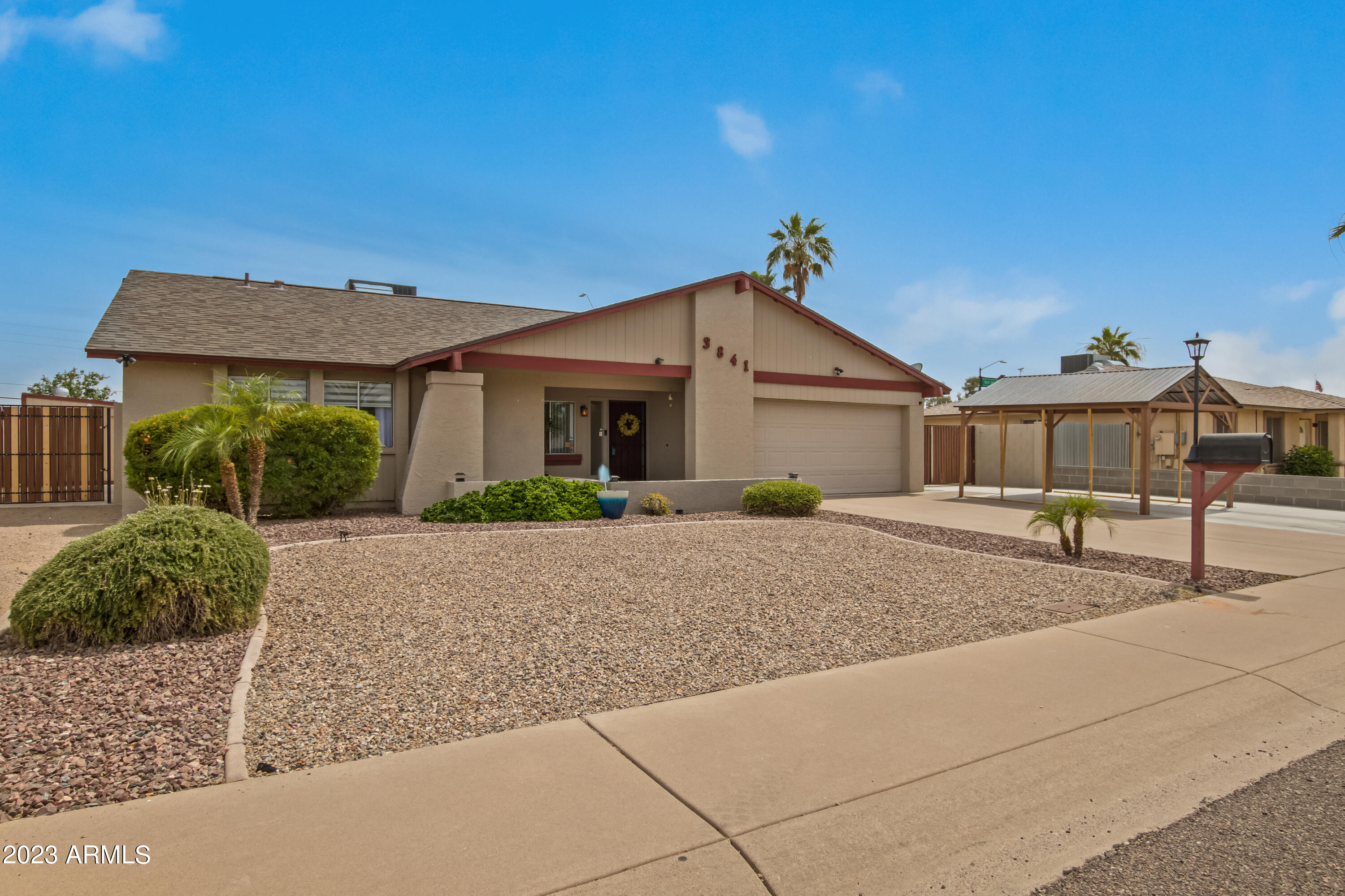 3841 W WOODRIDGE Drive