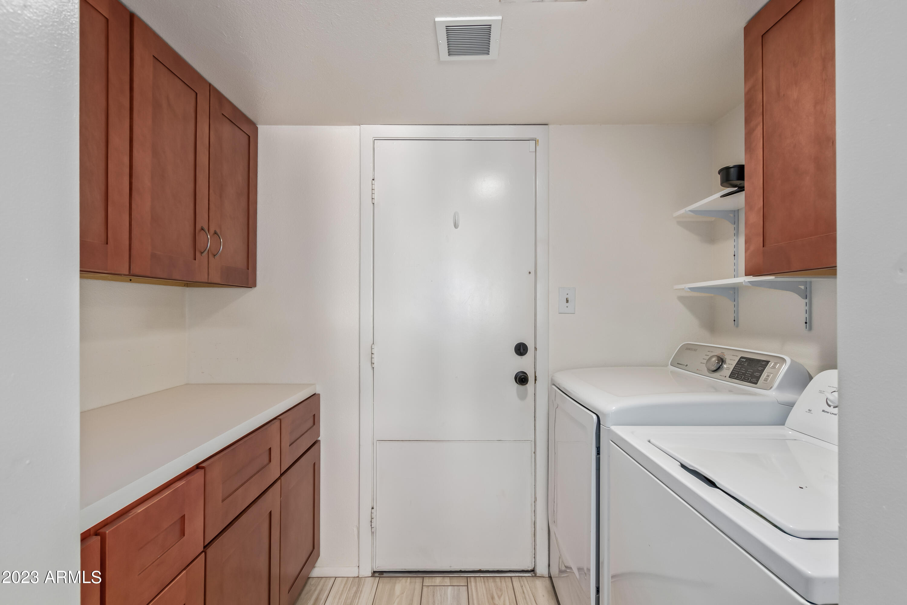 3841 W WOODRIDGE Drive