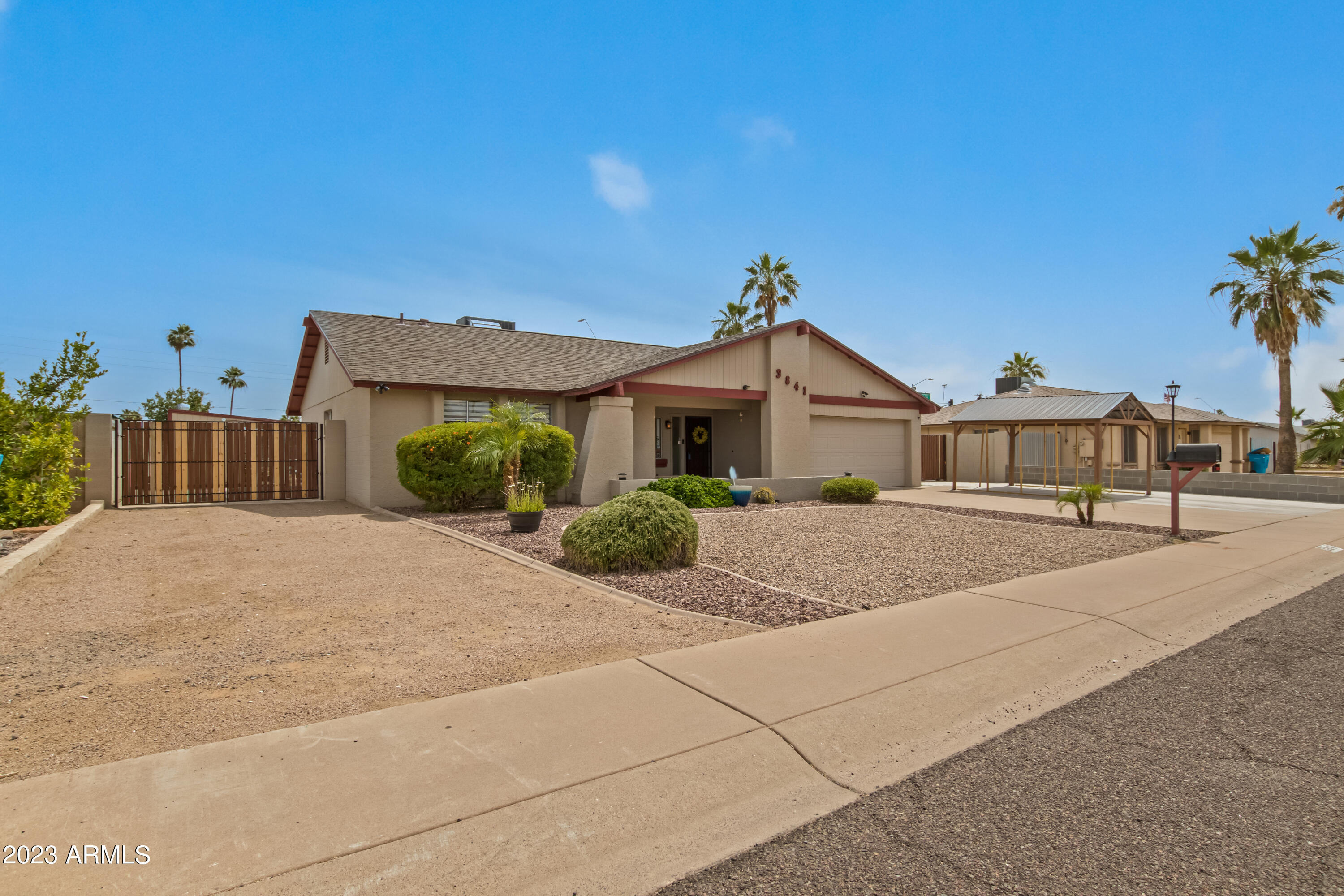 3841 W WOODRIDGE Drive