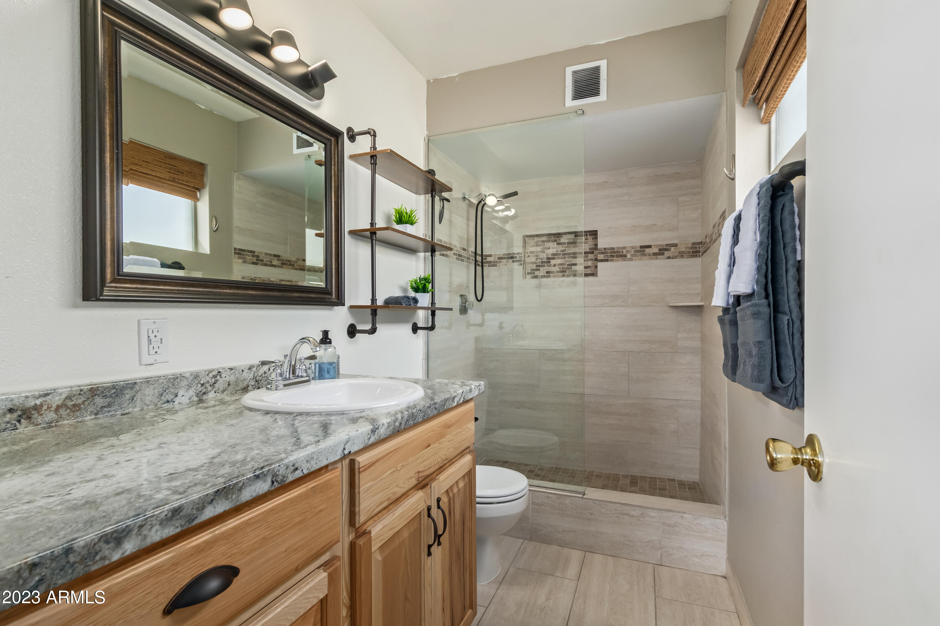 3841 W WOODRIDGE Drive