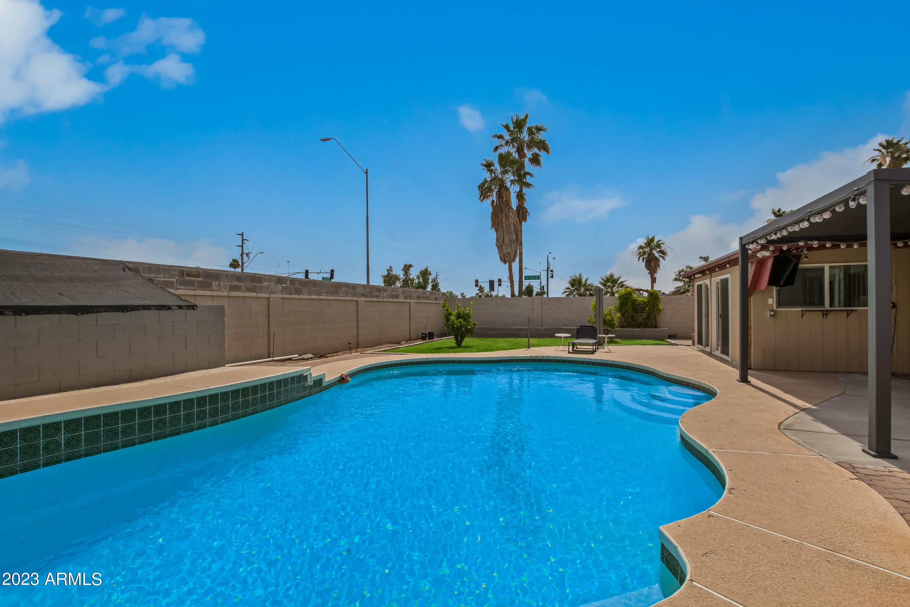 3841 W WOODRIDGE Drive