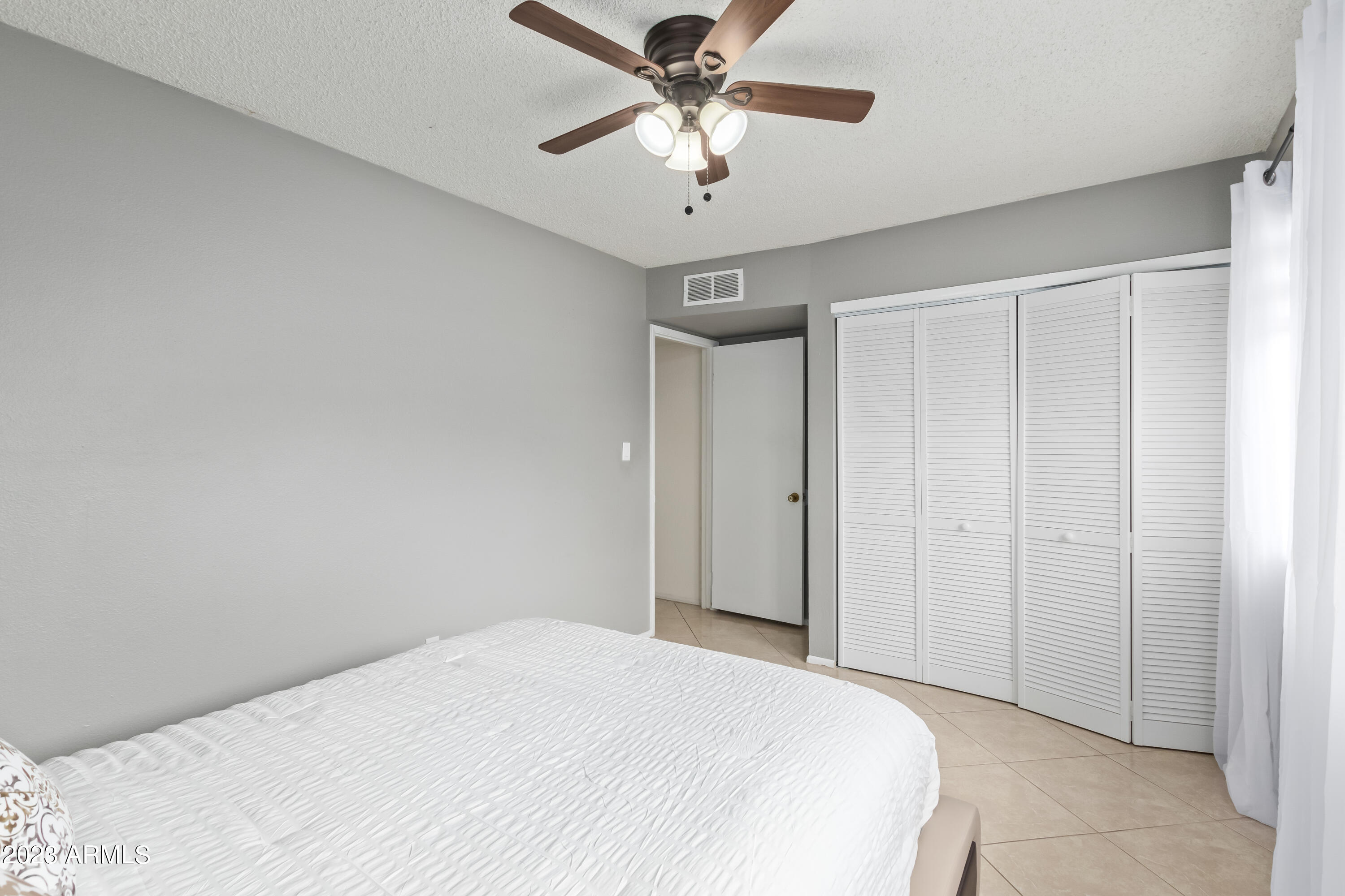 3841 W WOODRIDGE Drive