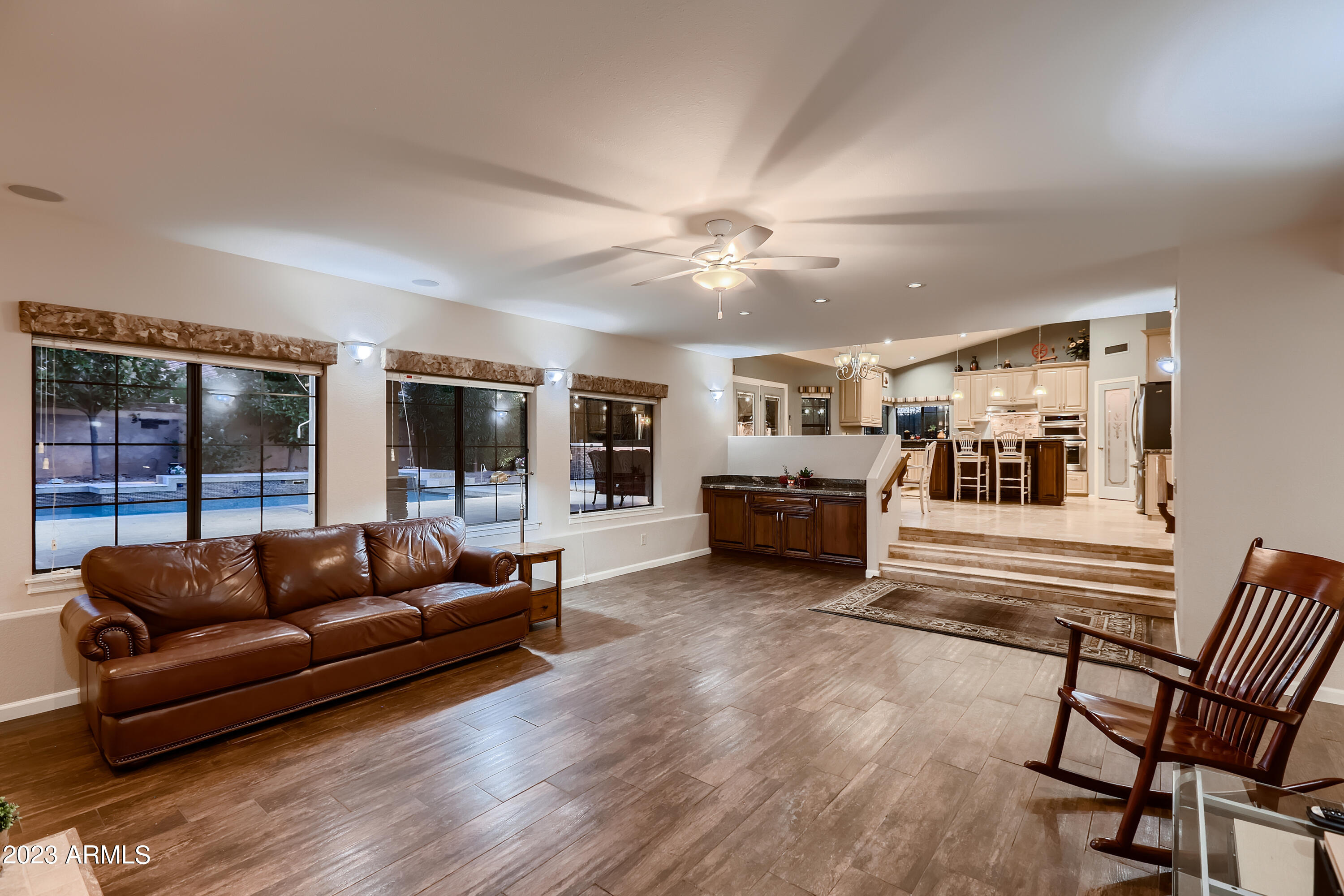 1155 E GRANDVIEW Road