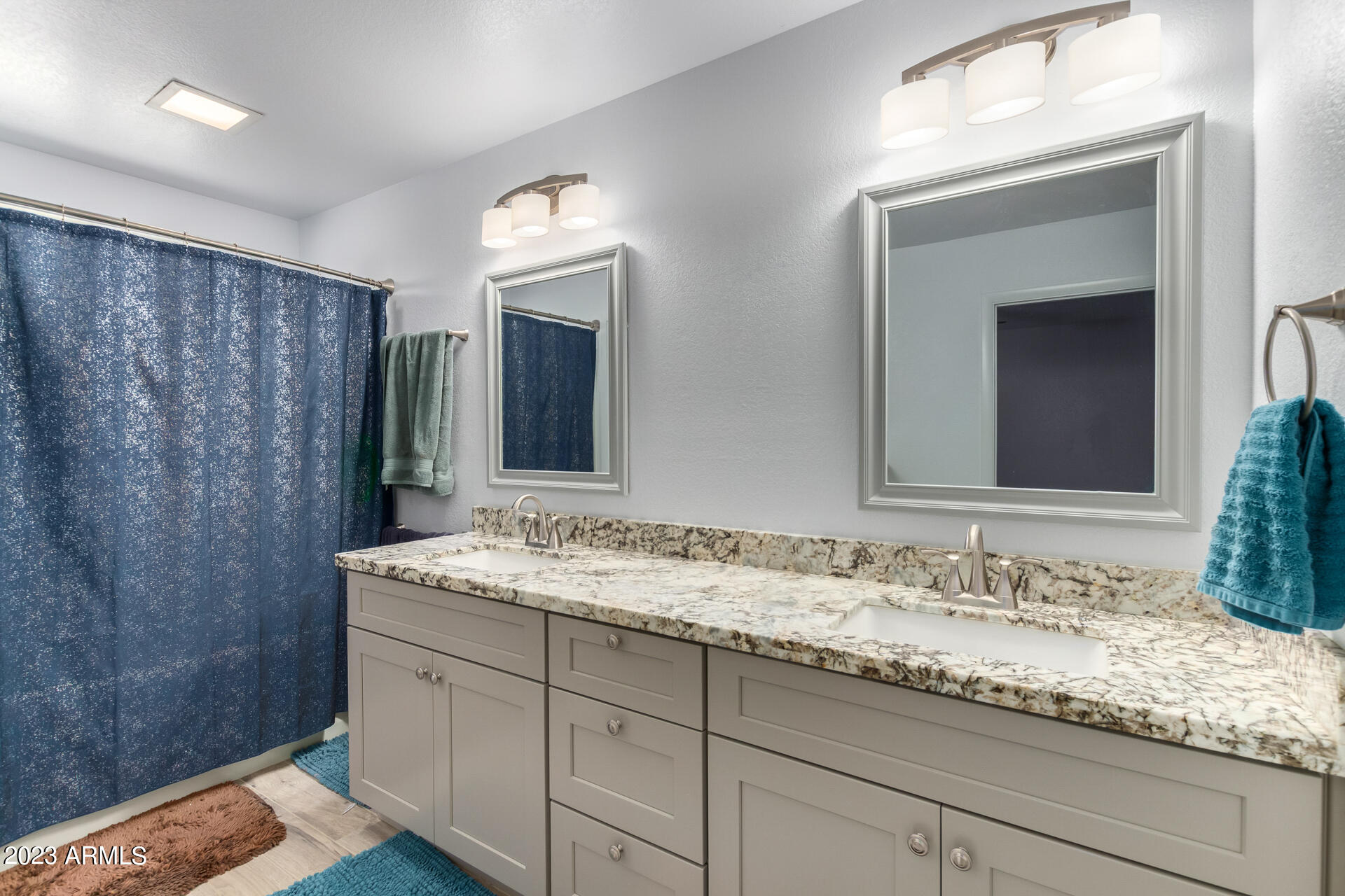 3937 W SAHUARO Drive