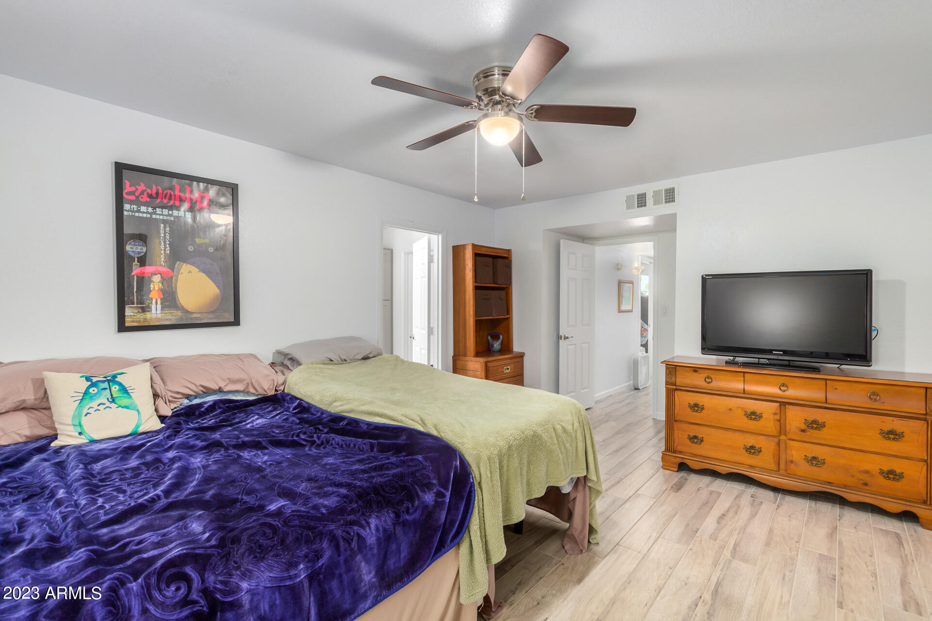 3937 W SAHUARO Drive